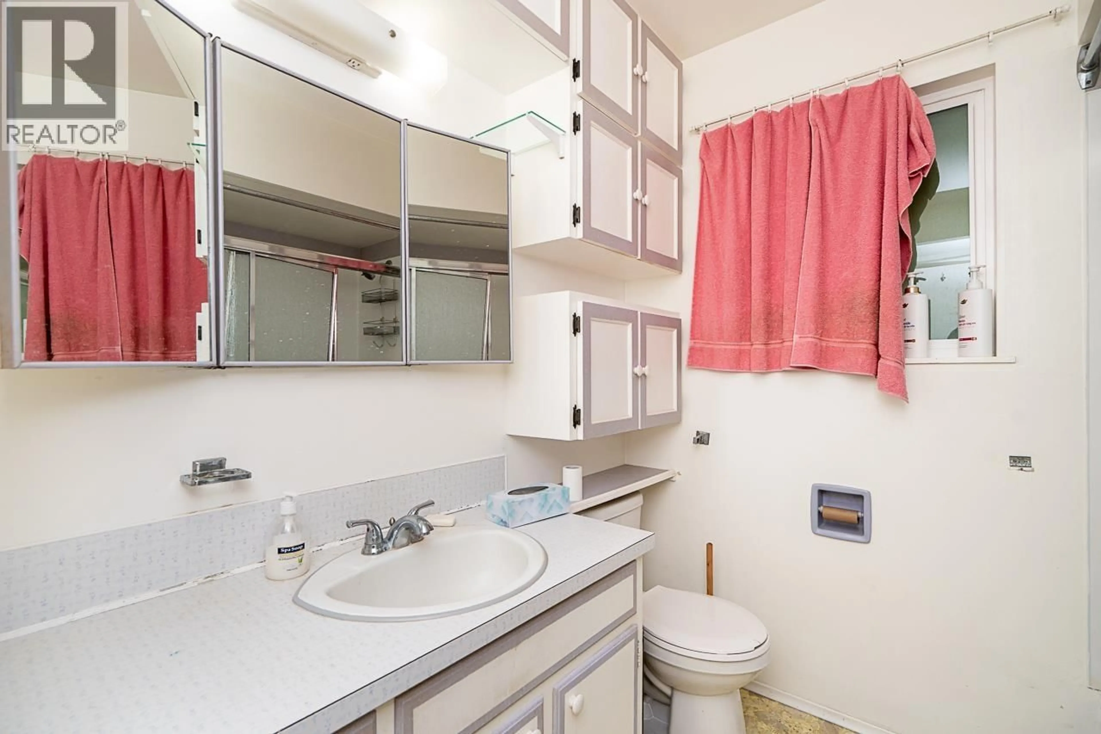 Standard bathroom, unknown for 1671 ROBERTSON AVENUE, Port Coquitlam British Columbia V3B1C9