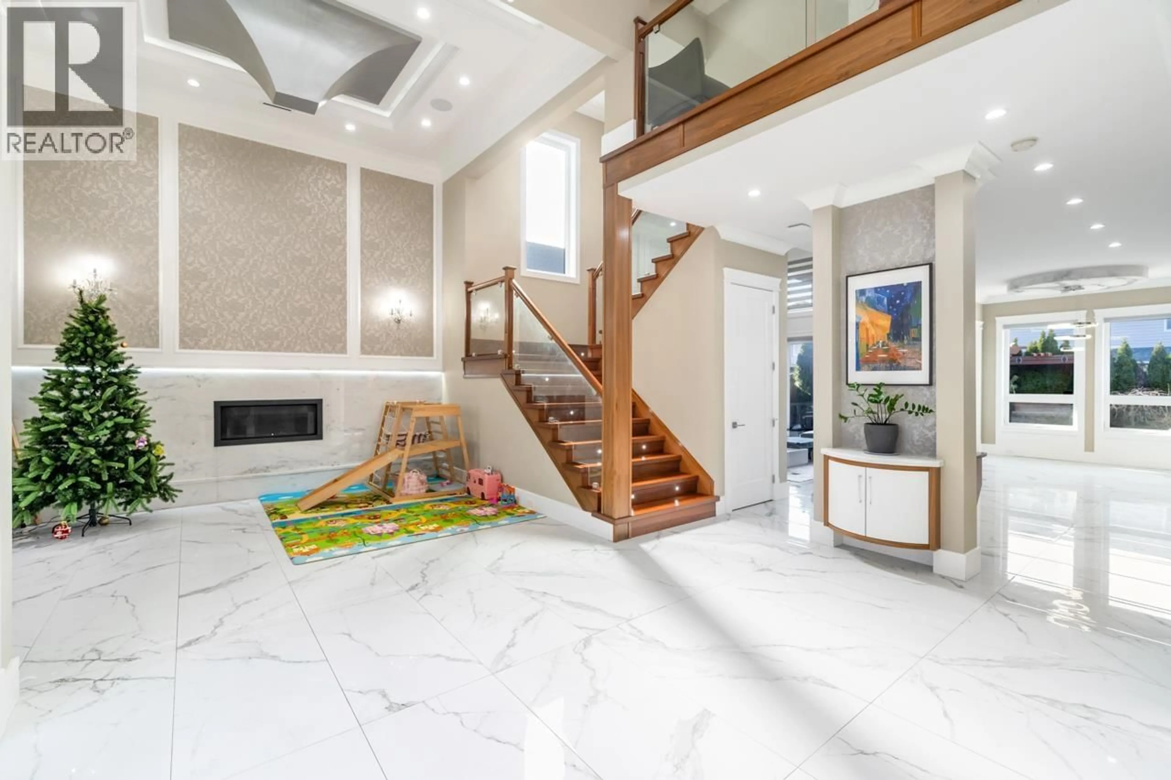 Indoor foyer for 7751 EPERSON ROAD, Richmond British Columbia V7C2K5