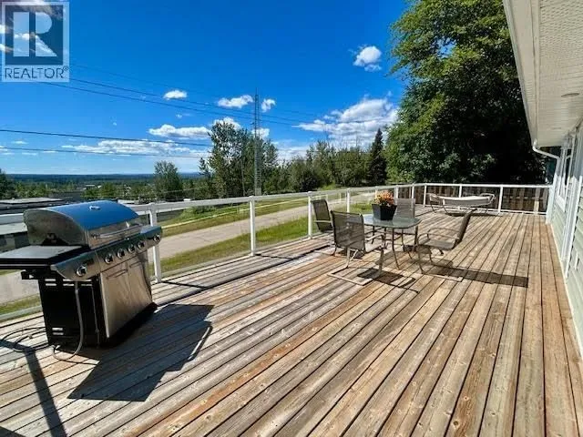 5208 54 AVENUE, Fort Nelson 4