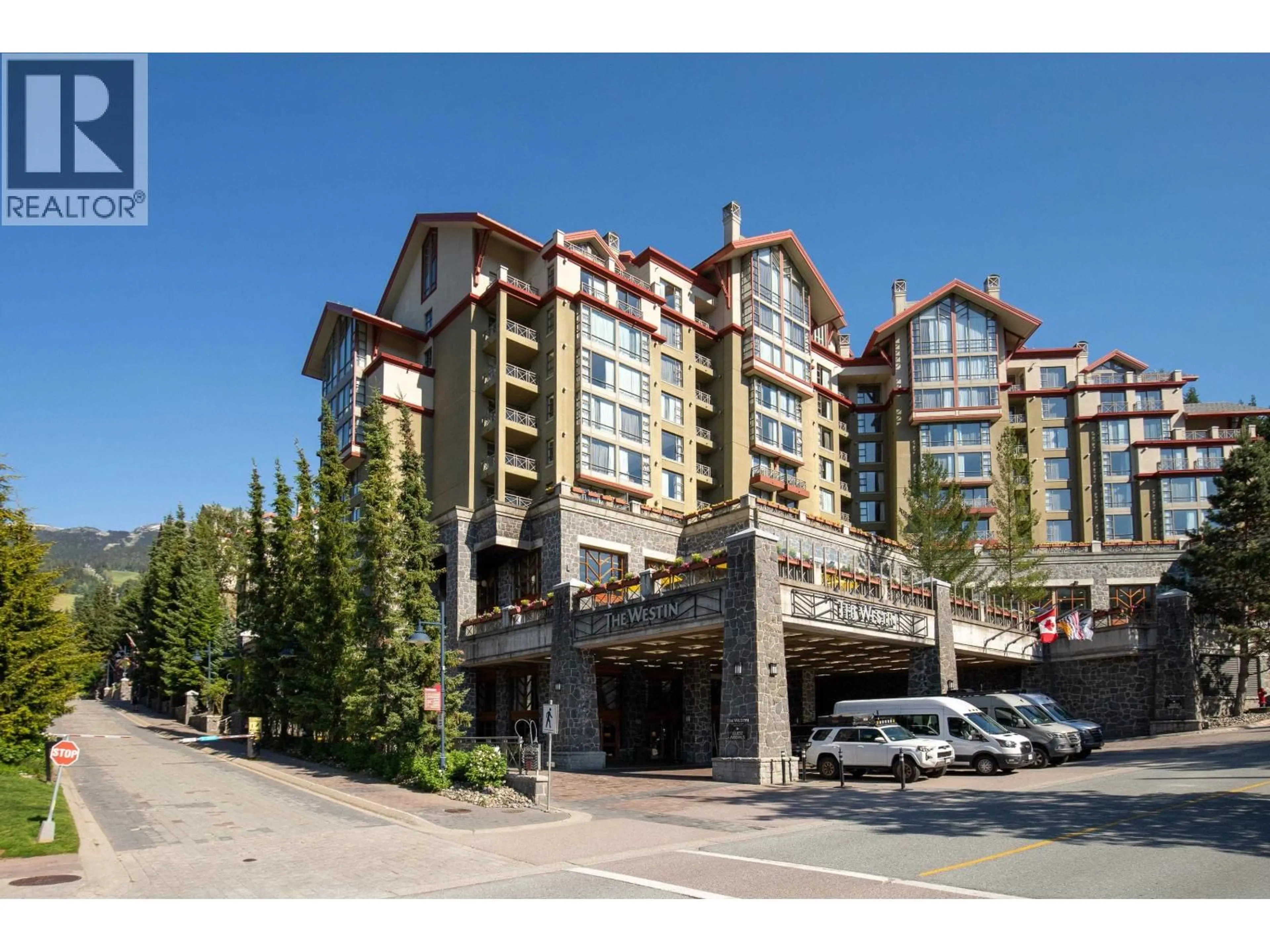 Indoor foyer for 487 - 4090 WHISTLER WAY, Whistler British Columbia V8E1J3