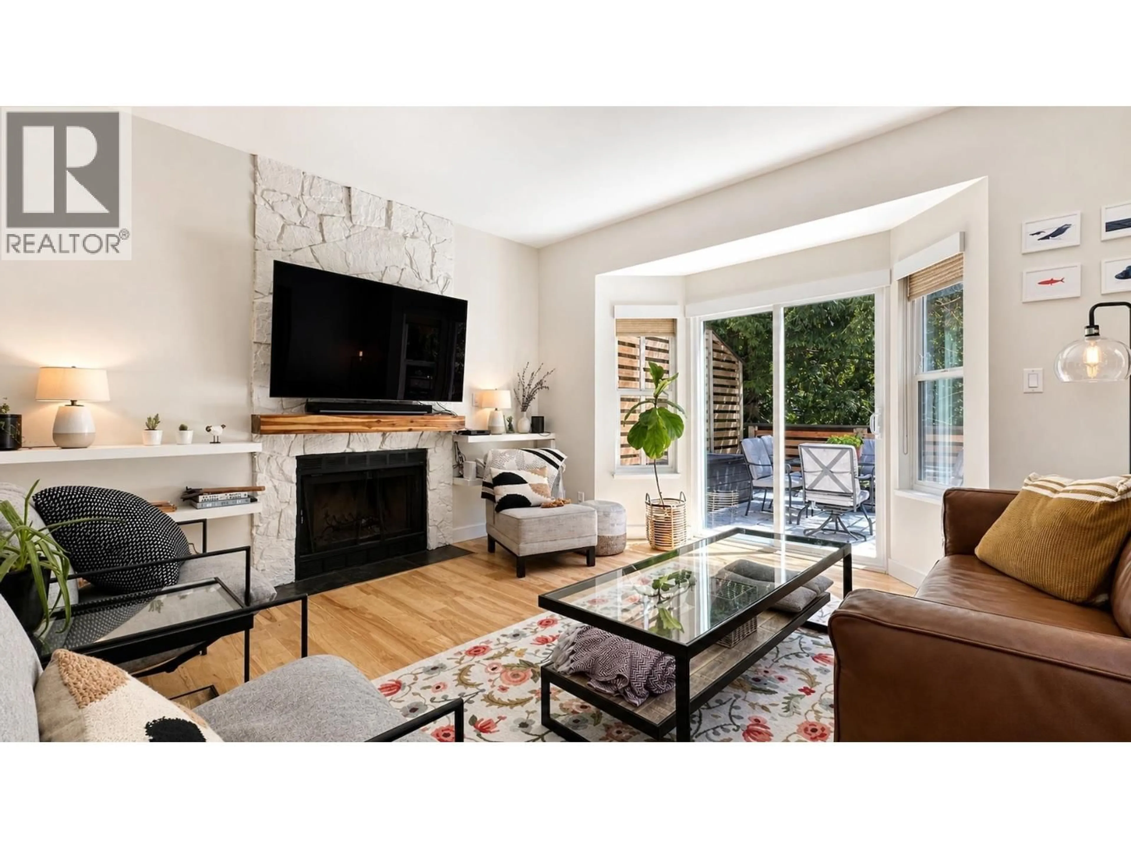 Living room with furniture, unknown for 7 MAUDE COURT, Port Moody British Columbia V3H4E7