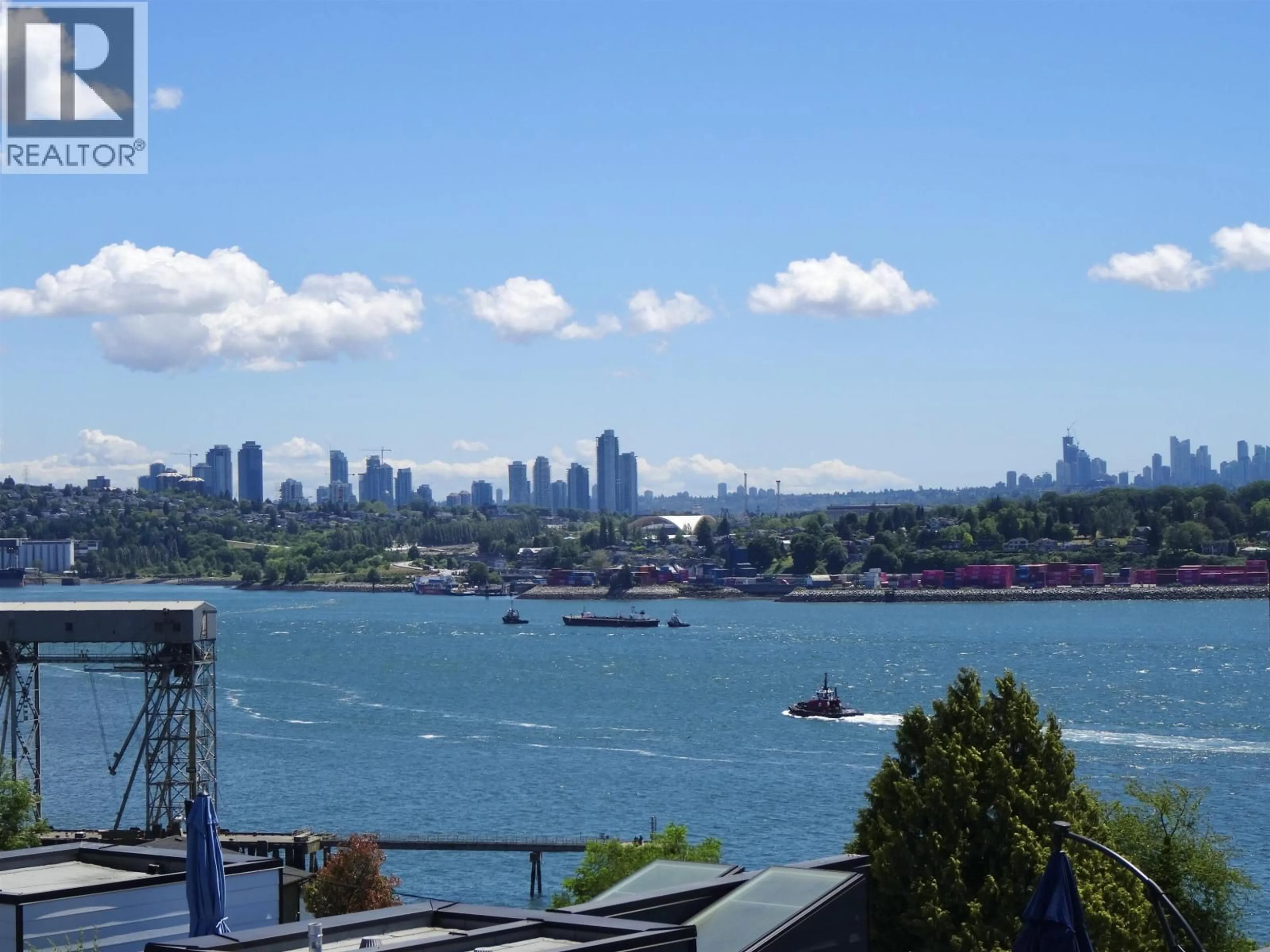 Blurry image for 444 - 545 2ND STREET, North Vancouver British Columbia V7L1E1