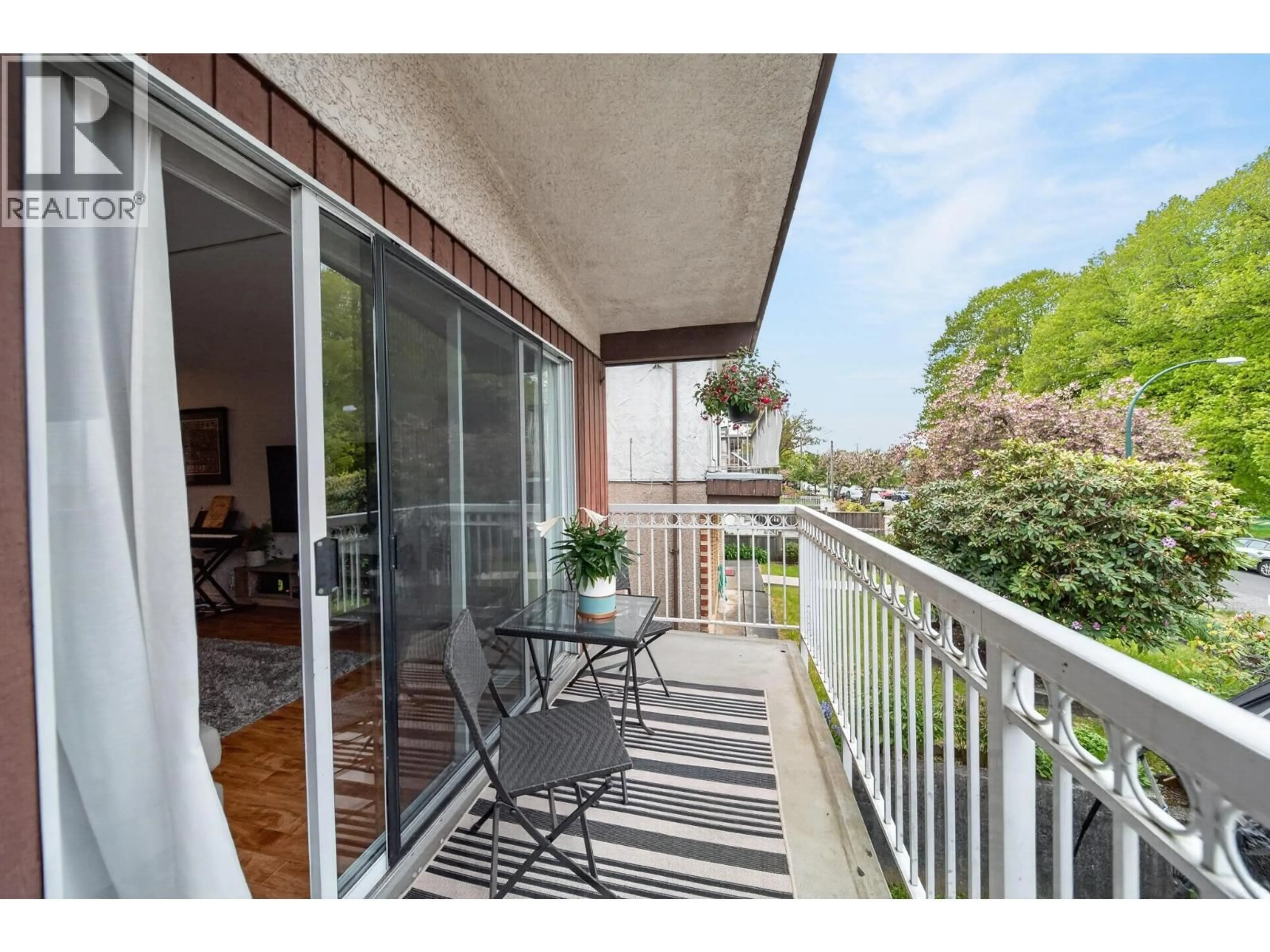 Balcony in the apartment, water/lake/river/ocean view for 2258 WENONAH STREET, Vancouver British Columbia V5N2Z6