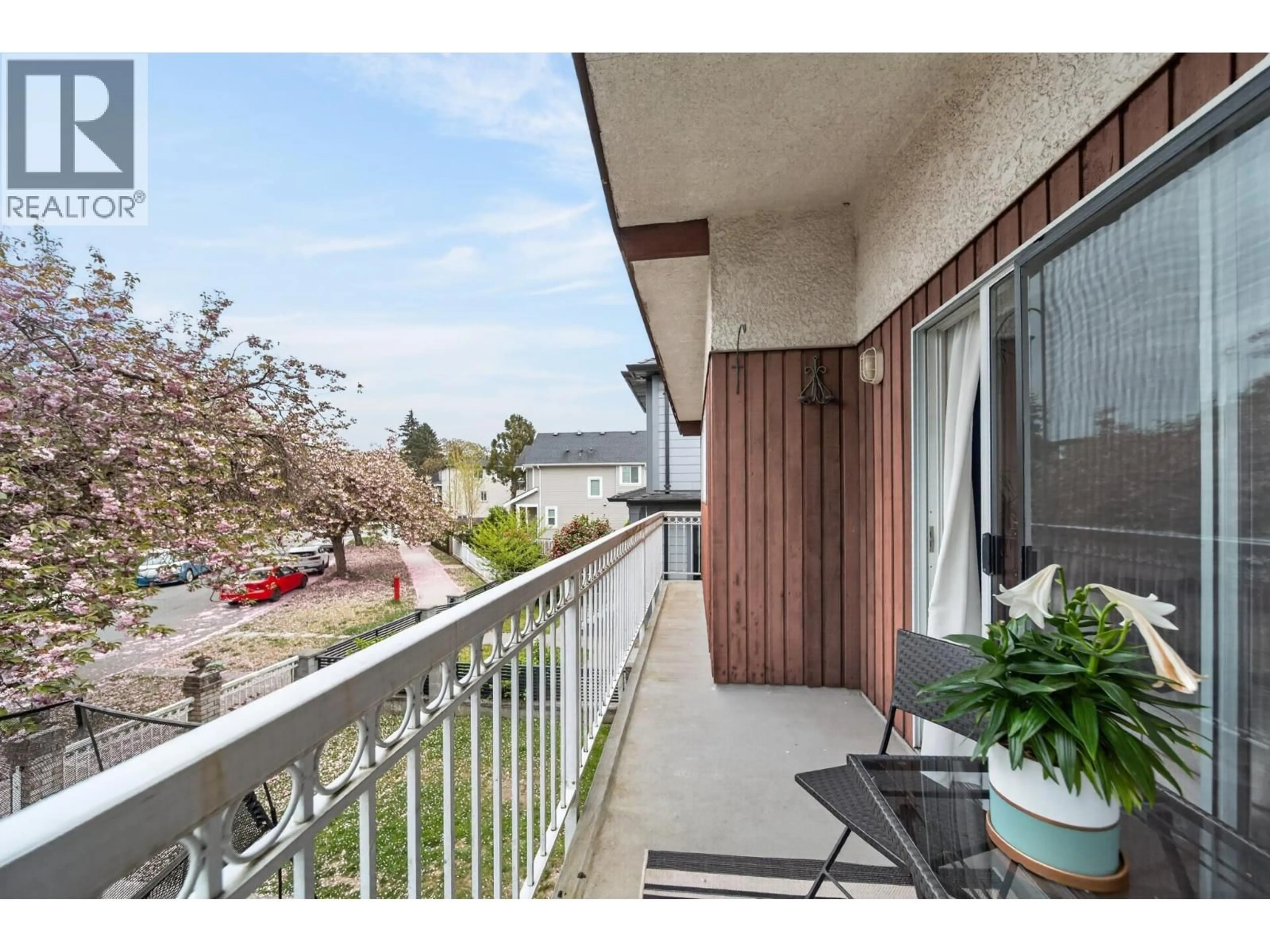 Balcony in the apartment, water/lake/river/ocean view for 2258 WENONAH STREET, Vancouver British Columbia V5N2Z6