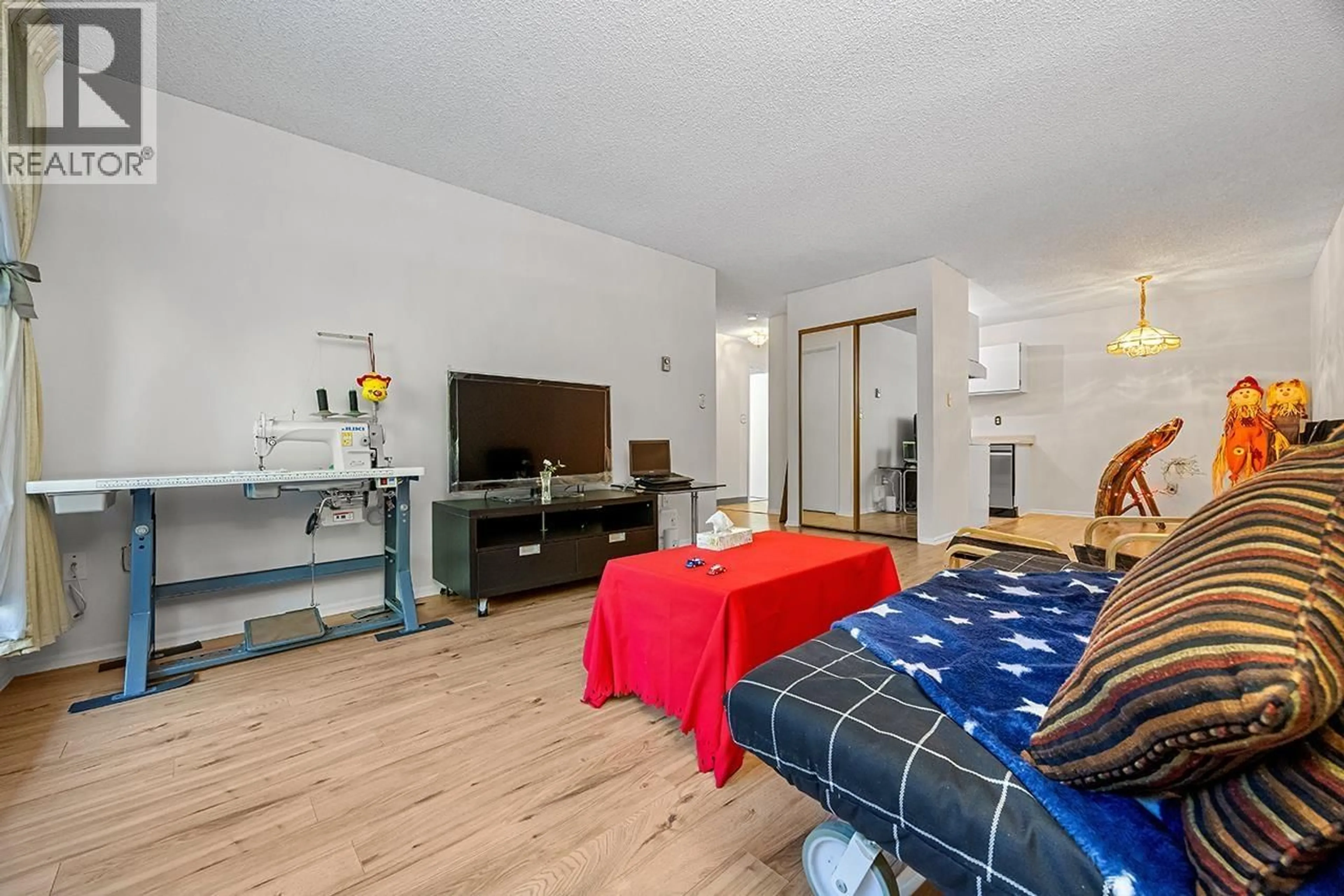 A pic of a room for 109 - 8231 GRANVILLE AVENUE, Richmond British Columbia V6Y3A4