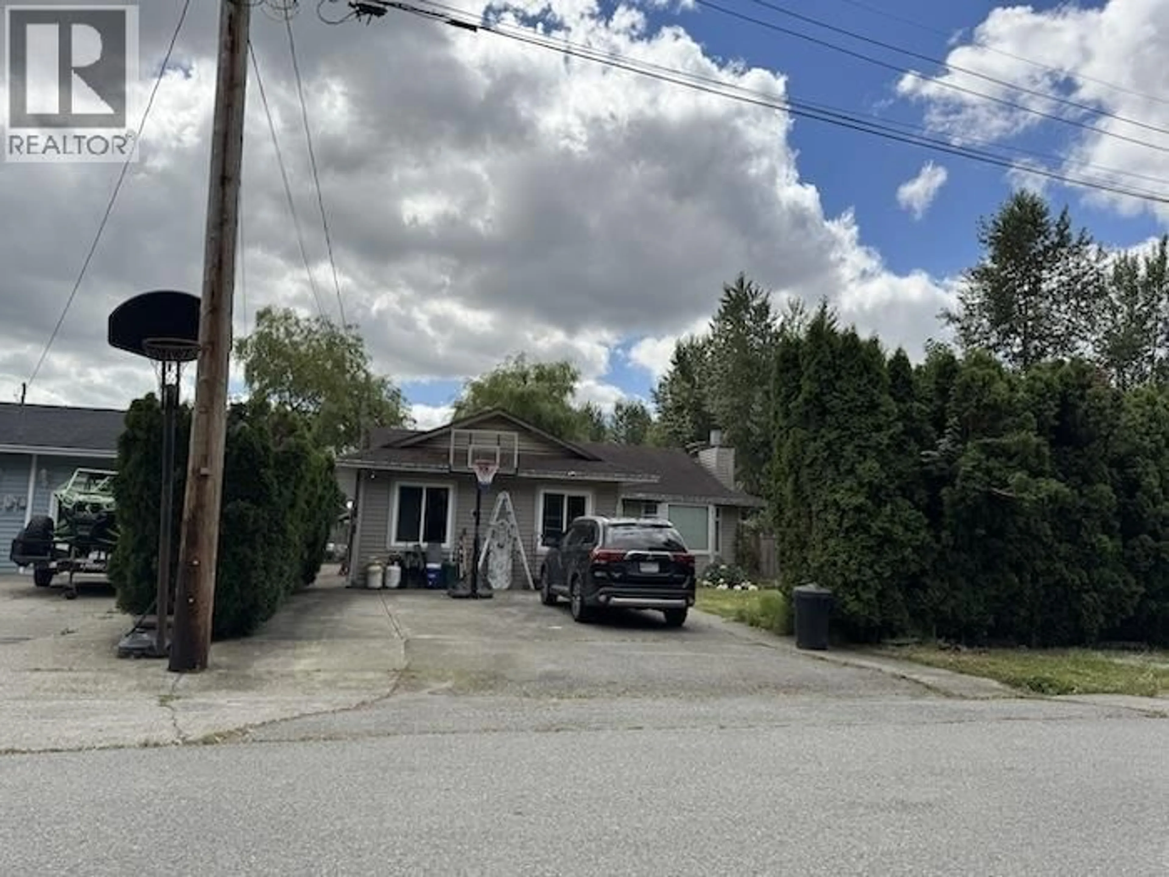 A pic from outside/outdoor area/front of a property/back of a property/a pic from drone, street for 20102 DITTON STREET, Maple Ridge British Columbia V2X9H4