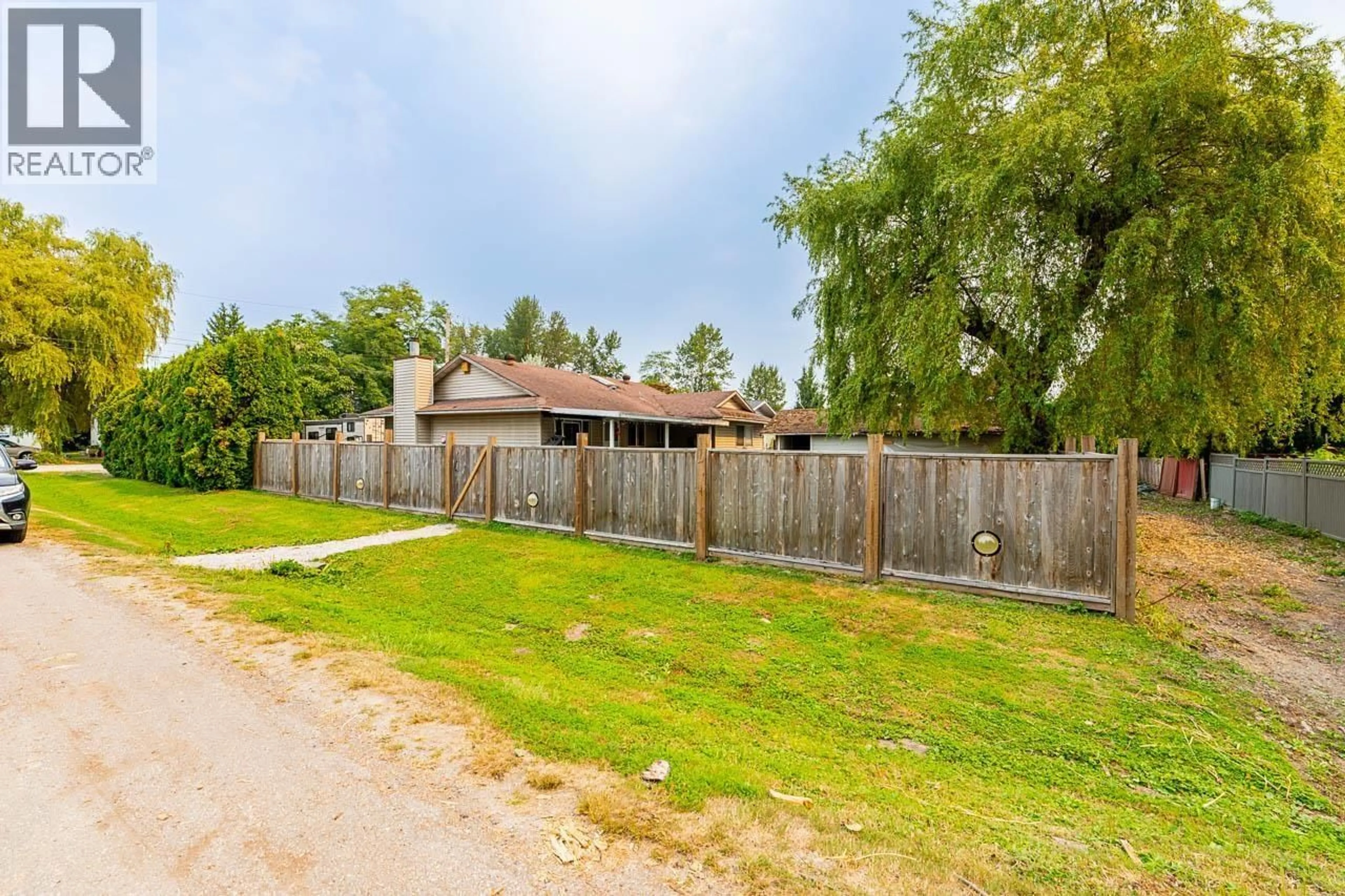 A pic from outside/outdoor area/front of a property/back of a property/a pic from drone, street for 20102 DITTON STREET, Maple Ridge British Columbia V2X9H4