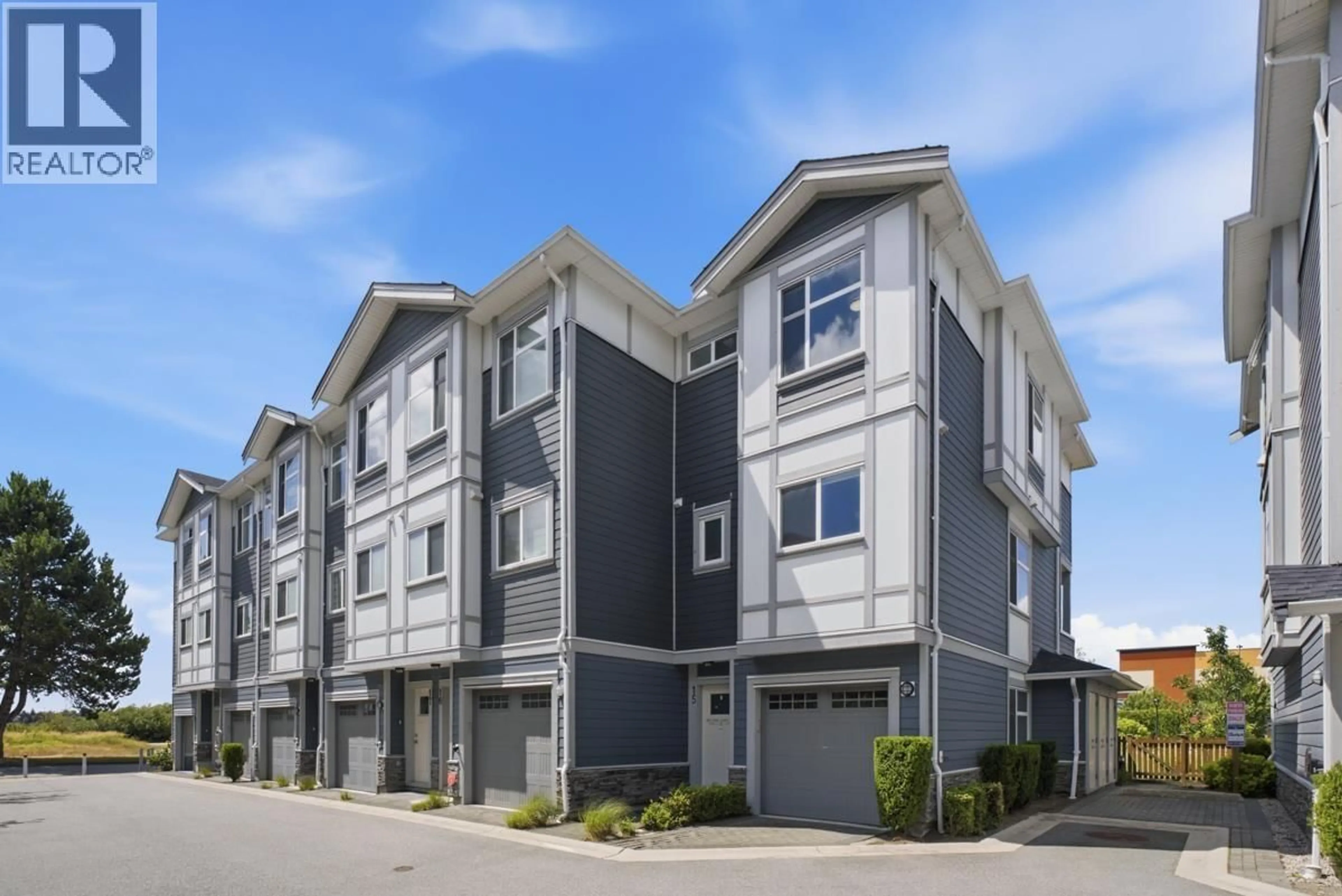 Home with vinyl exterior material, street for 15 - 9560 ALEXANDRA ROAD, Richmond British Columbia V6X1C5