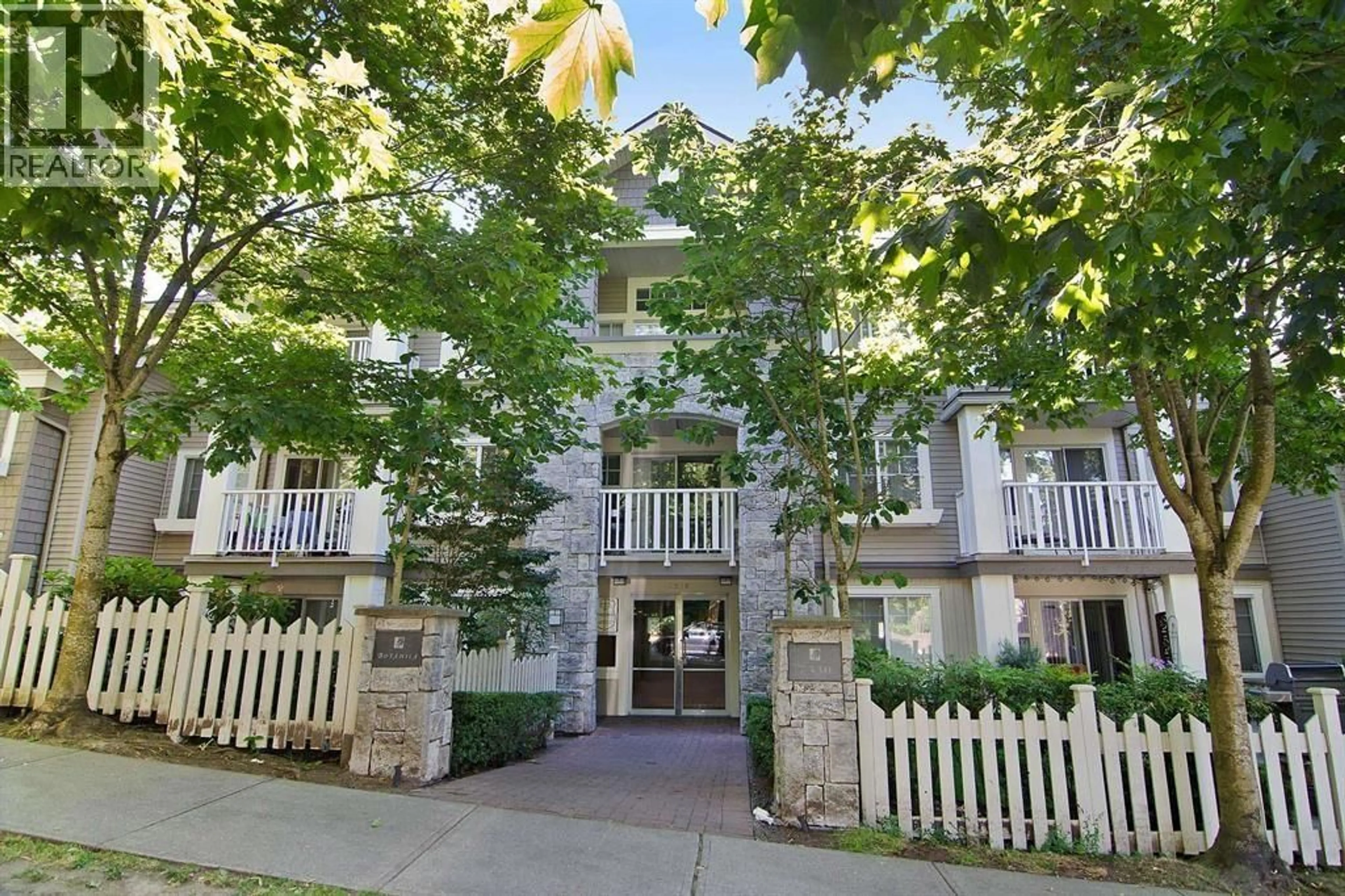 Unknown for 311 - 7330 SALISBURY AVENUE, Burnaby British Columbia V5E4N8