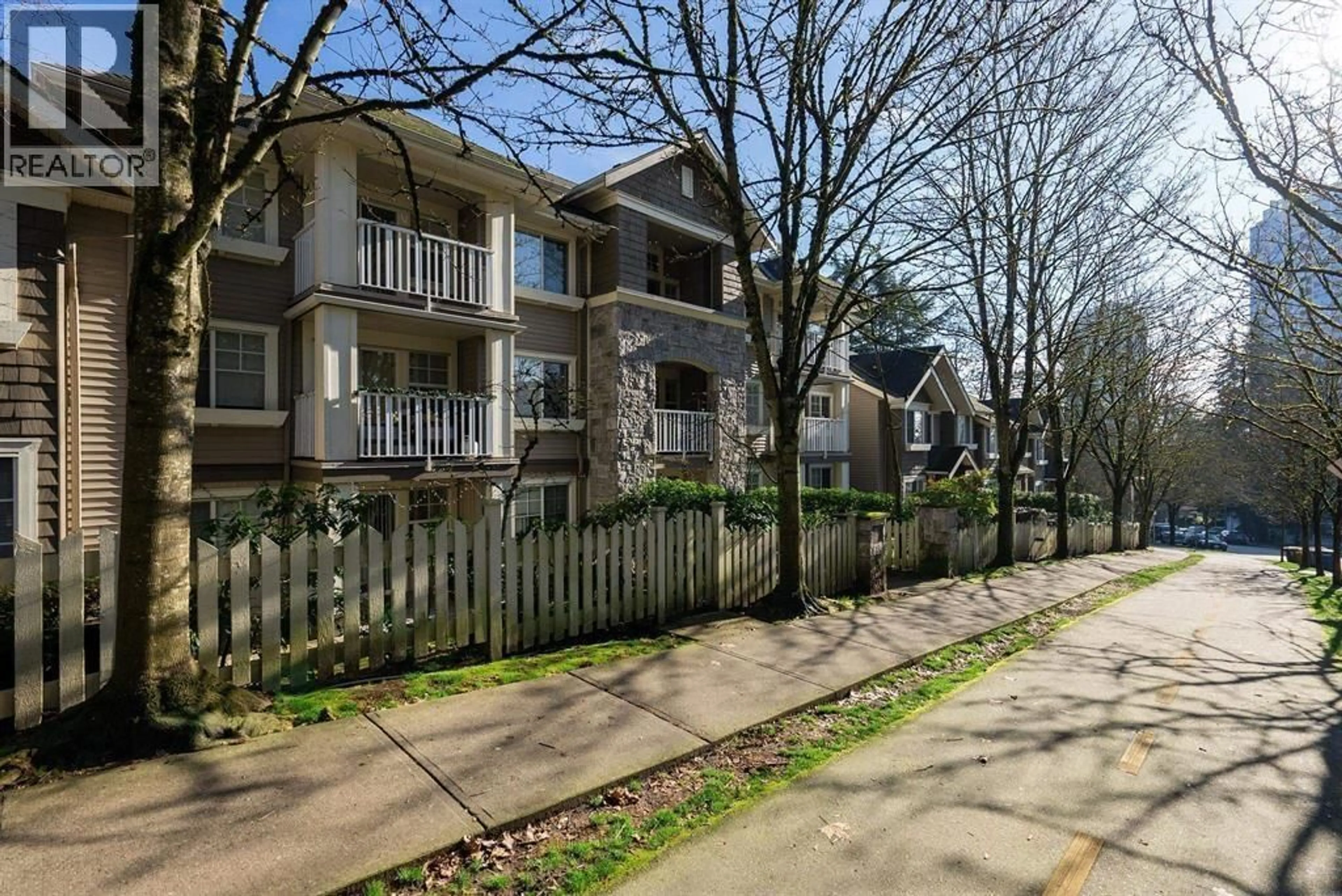 A pic from outside/outdoor area/front of a property/back of a property/a pic from drone, street for 311 - 7330 SALISBURY AVENUE, Burnaby British Columbia V5E4N8