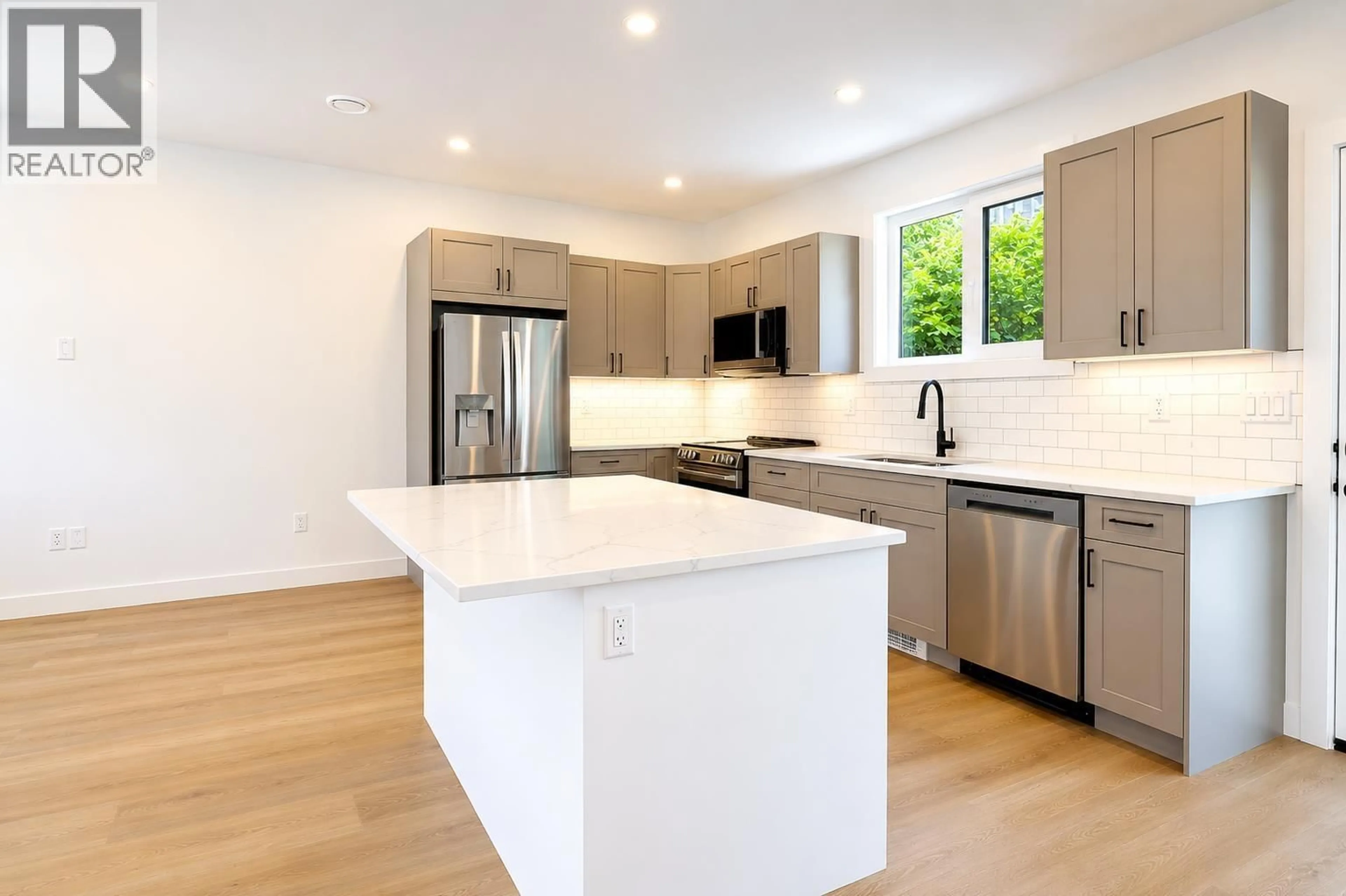 Open concept kitchen, unknown for 20 STIKINE STREET, Kitimat British Columbia V8C1W5