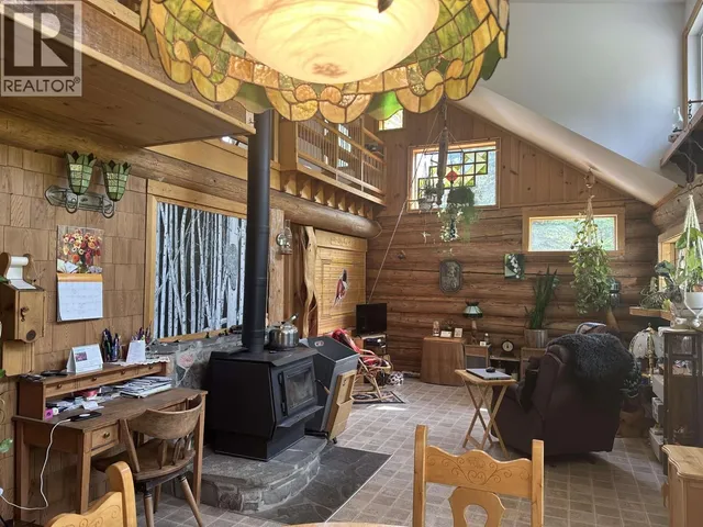 21023 TOMPKINS ROAD, Hudsons Hope 2