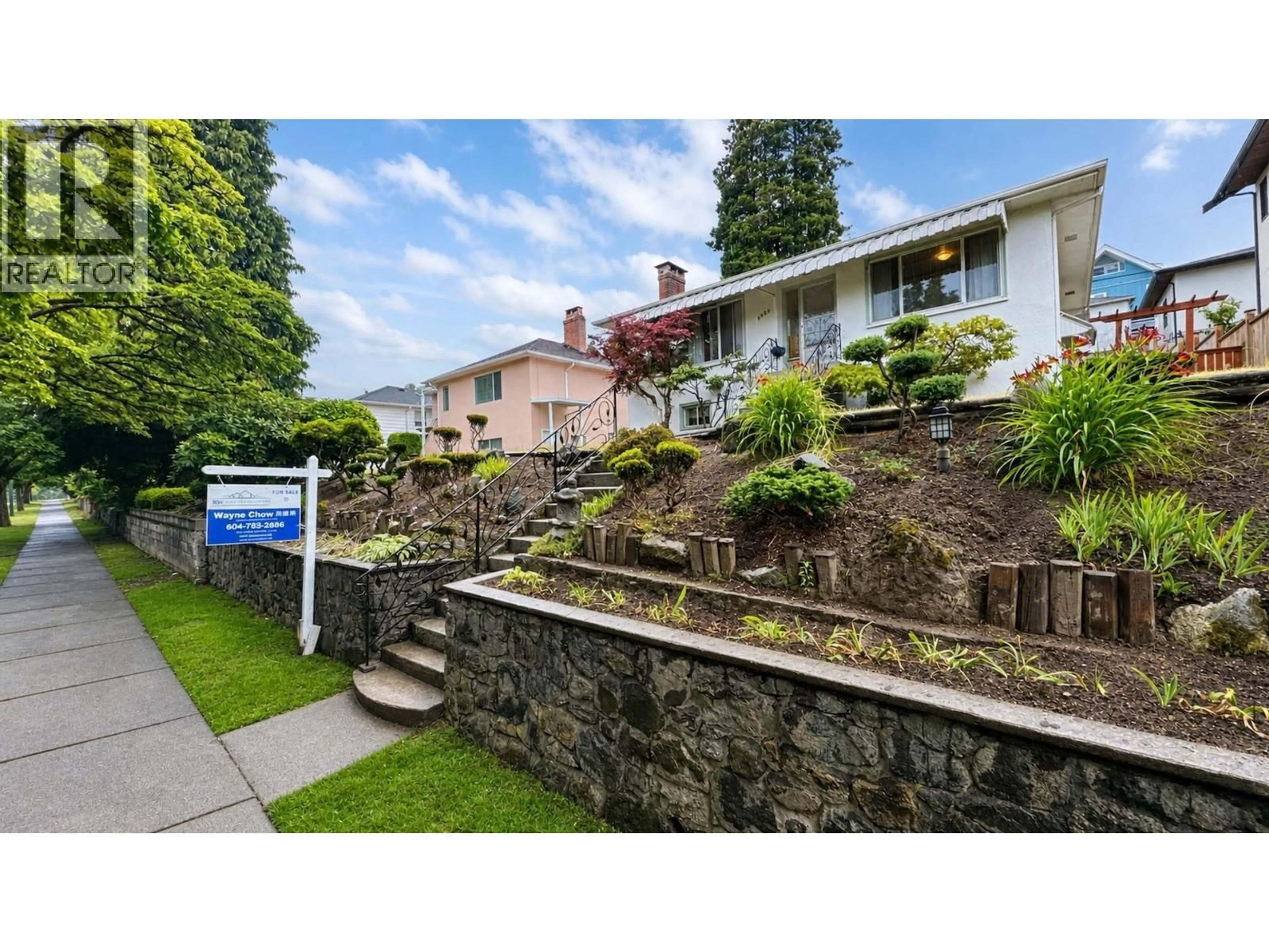Unknown for 2965 8TH AVENUE, Vancouver British Columbia V5M1X2