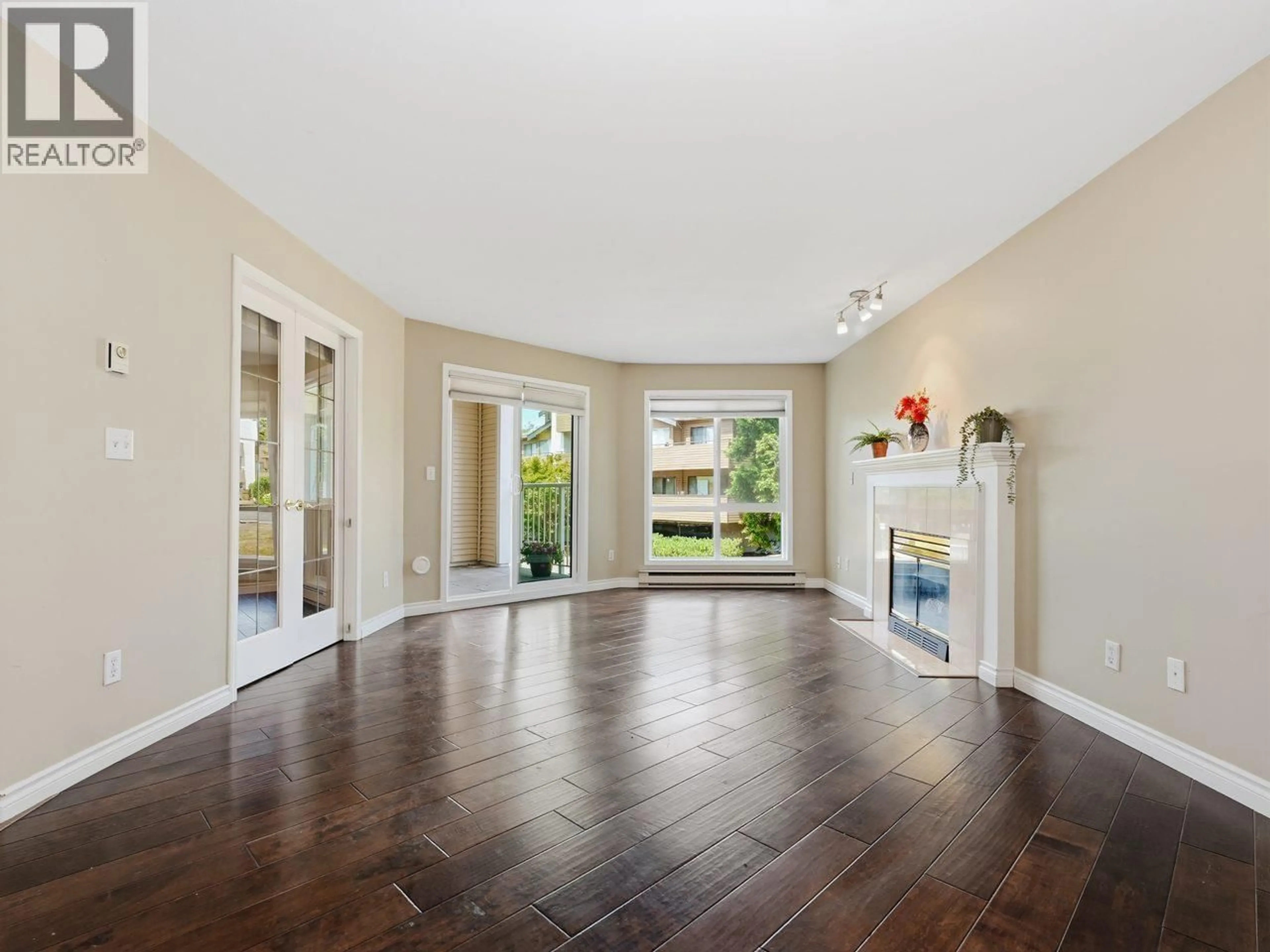 Indoor entryway for 117 - 7437 MOFFATT ROAD, Richmond British Columbia V6Y3V9