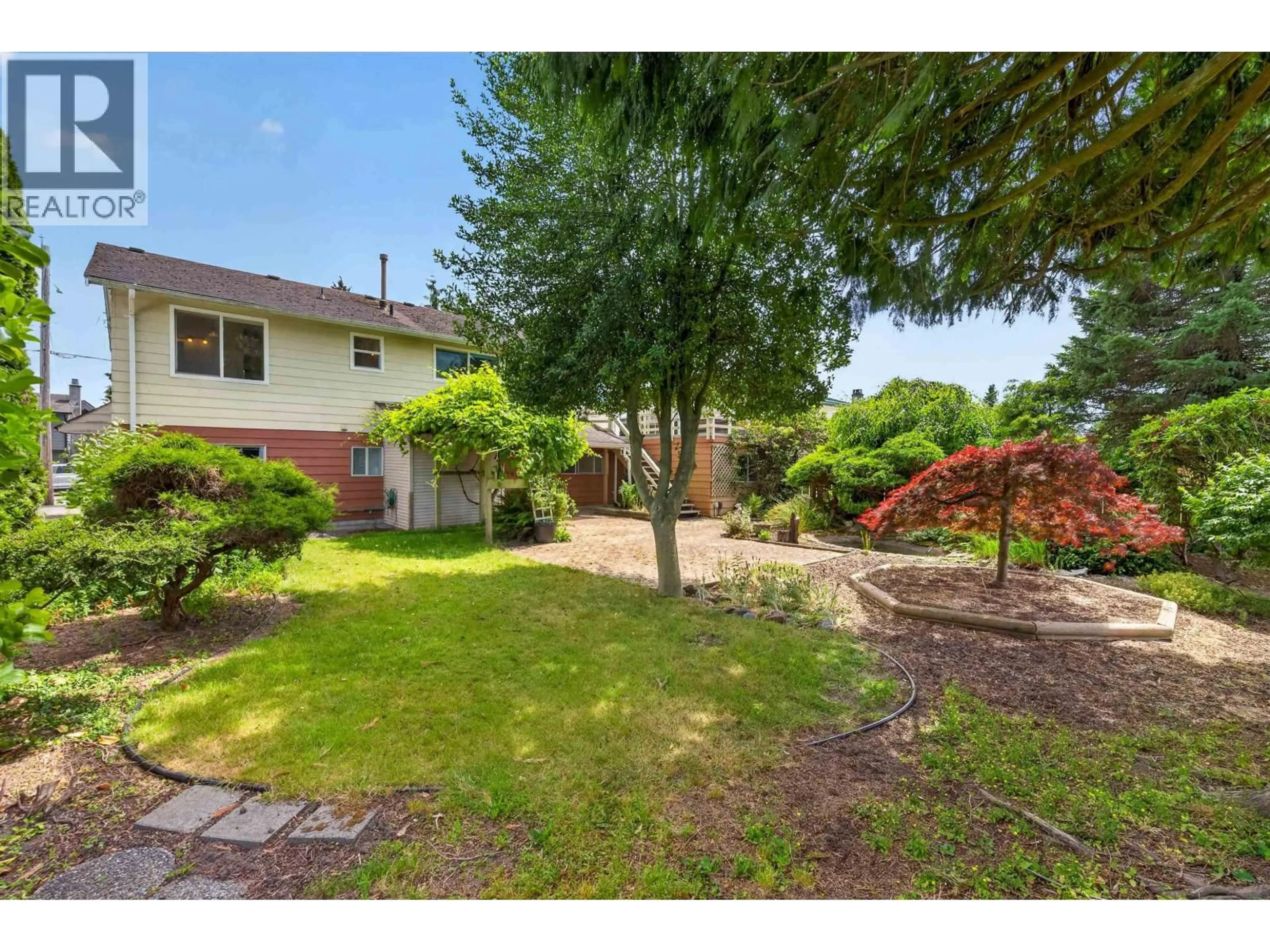 A pic from outside/outdoor area/front of a property/back of a property/a pic from drone, street for 4351 48A STREET, Delta British Columbia V4K2P8