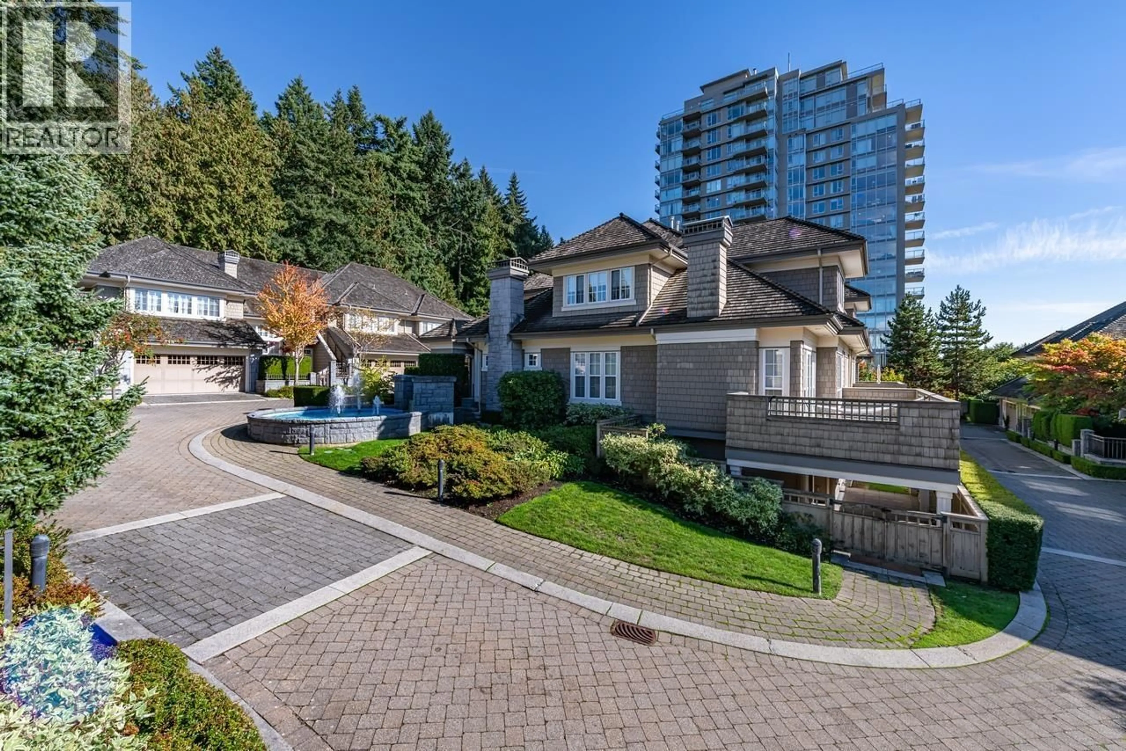 A pic from outside/outdoor area/front of a property/back of a property/a pic from drone, street for 6386 LARKIN DRIVE, Vancouver British Columbia V6T2K5