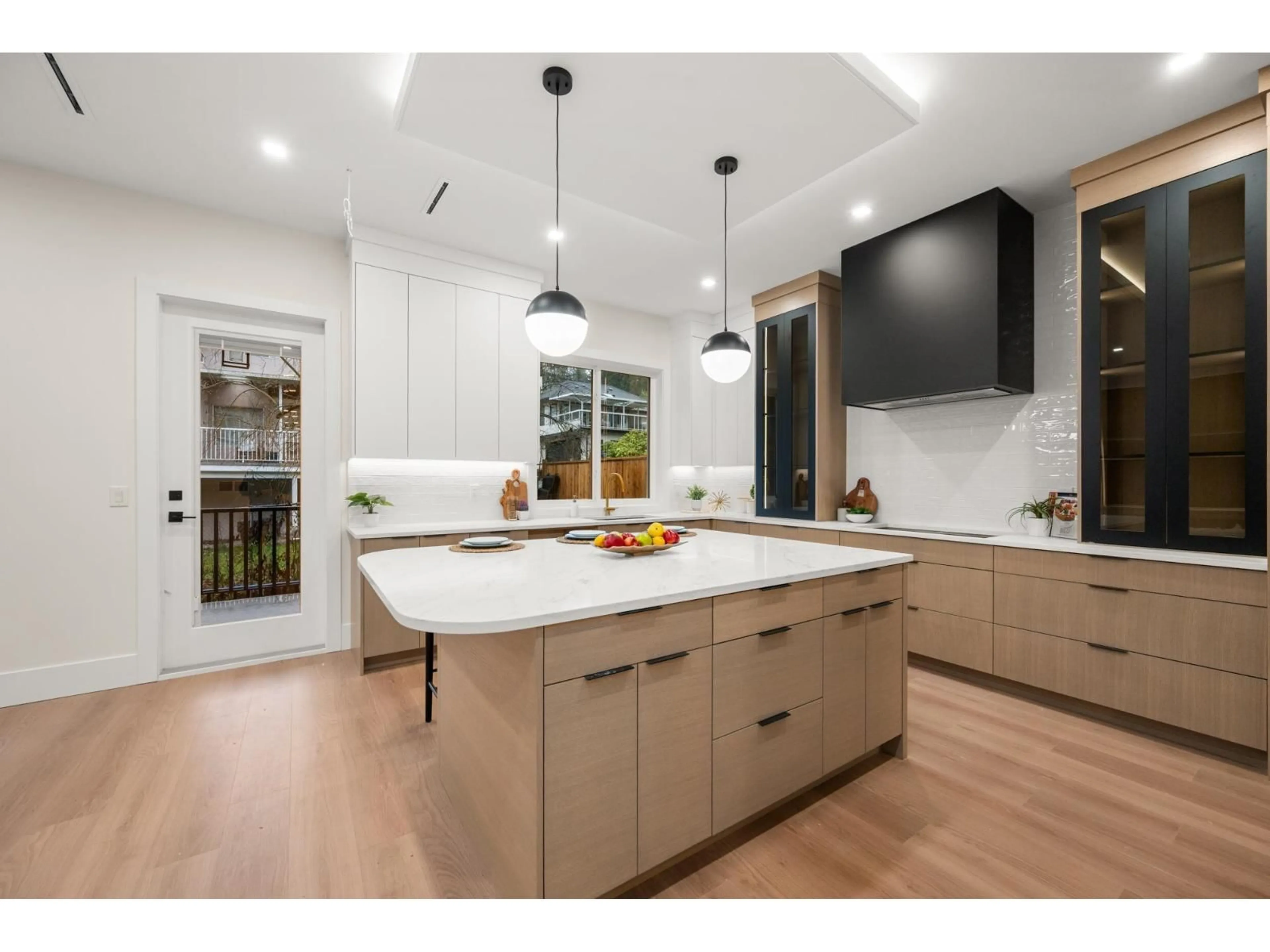 Open concept kitchen, unknown for 11472 138A STREET, Surrey British Columbia V3R0J3