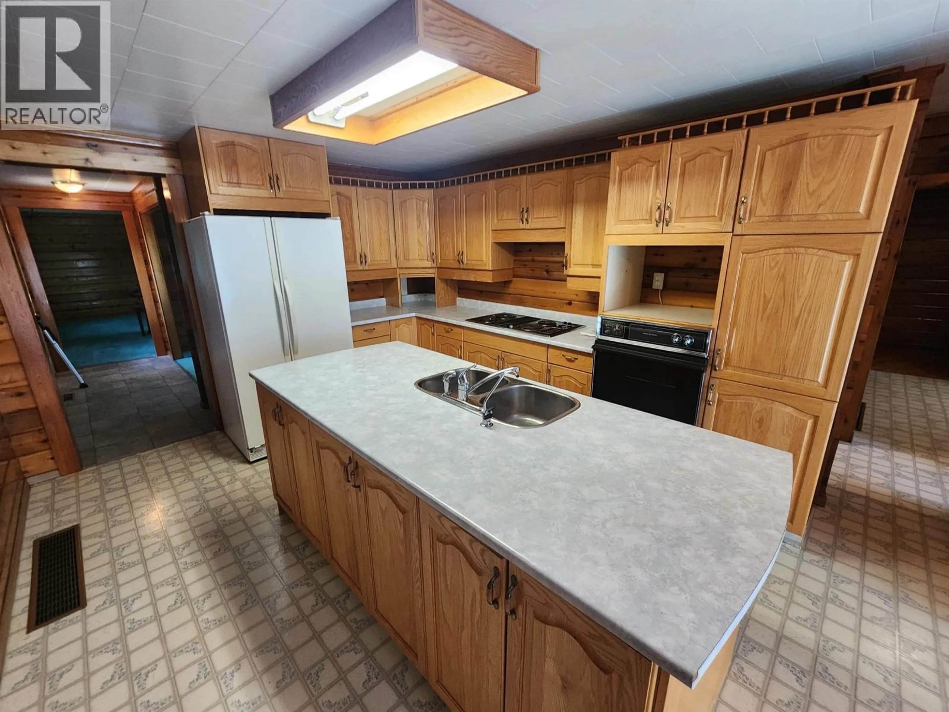 Standard kitchen, unknown for 15910 97 HIGHWAY, Prince George British Columbia V2N5Y3