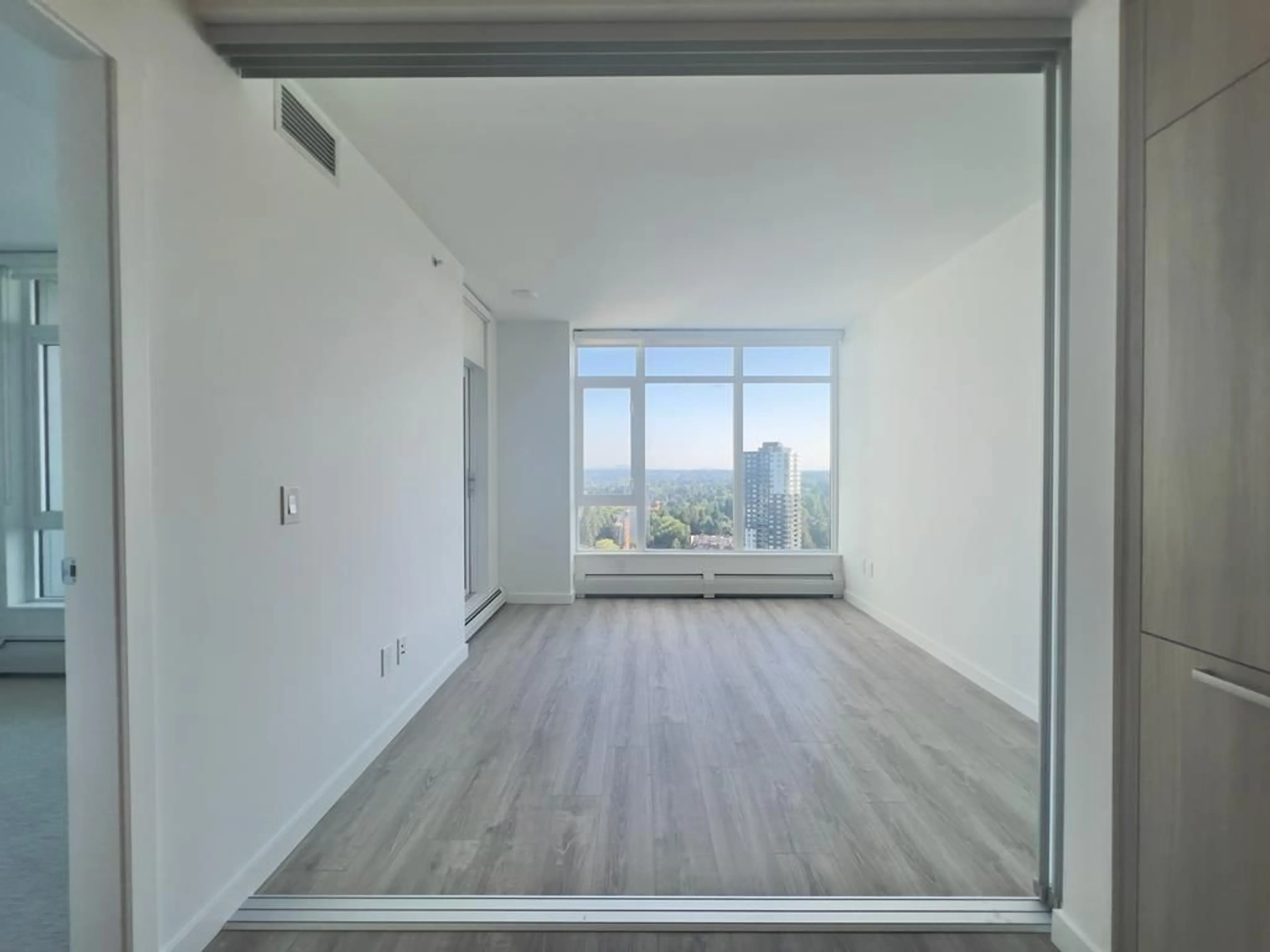 A pic of a room for 2510 - 13350 CENTRAL AVENUE, Surrey British Columbia V3T0S1