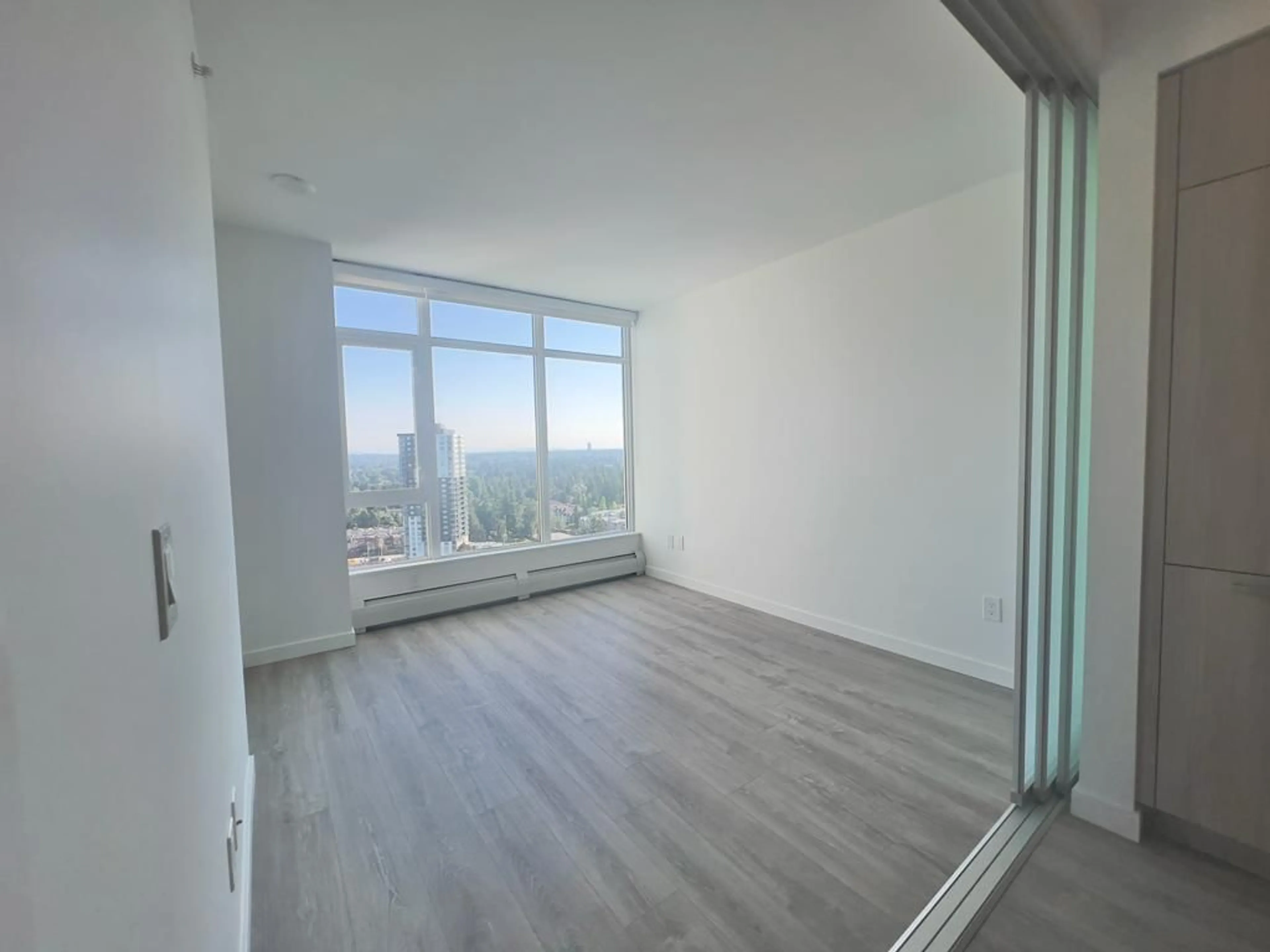 A pic of a room for 2510 - 13350 CENTRAL AVENUE, Surrey British Columbia V3T0S1