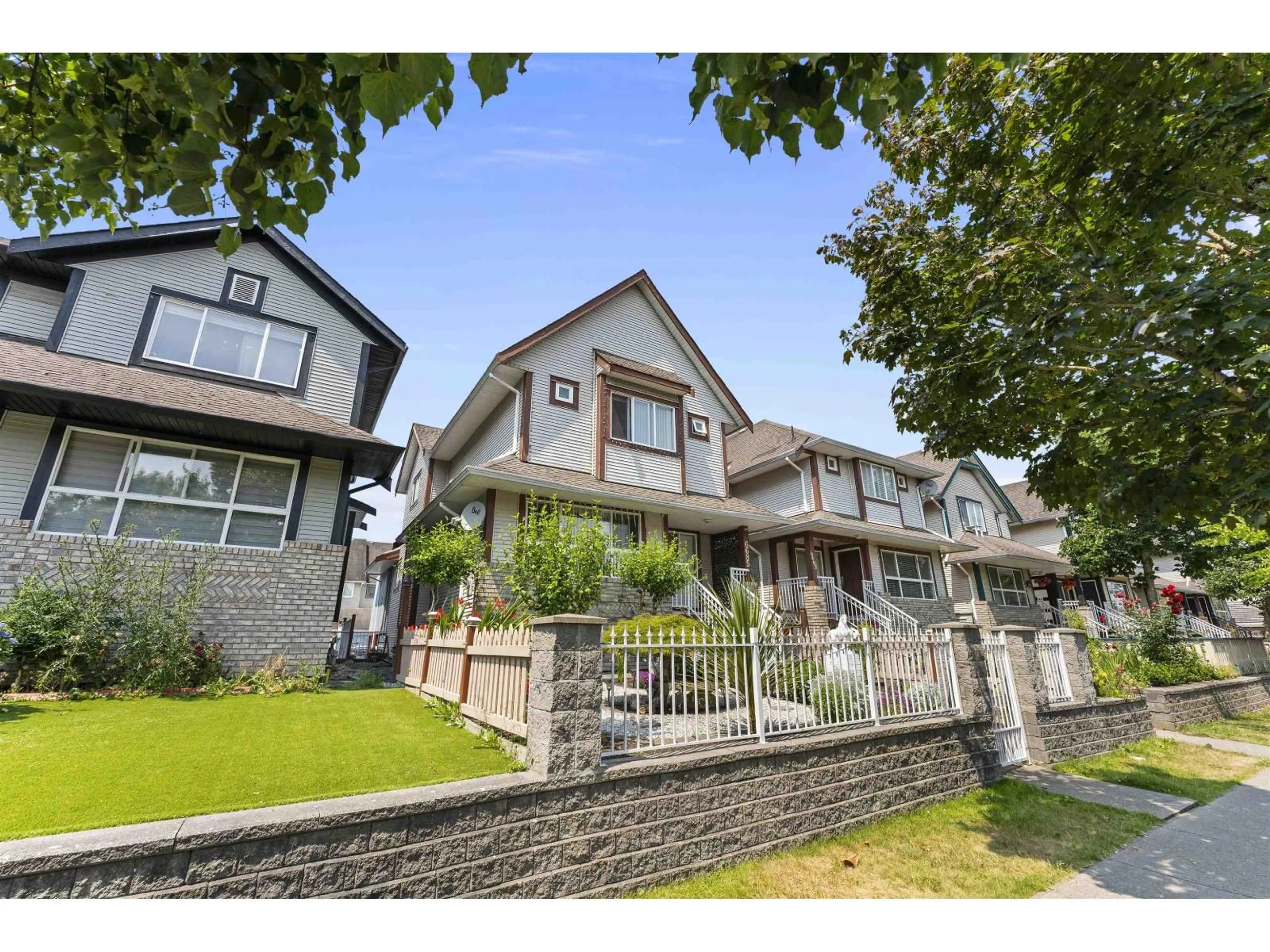 Unknown for 6685 127TH STREET, Surrey British Columbia V3W1G5