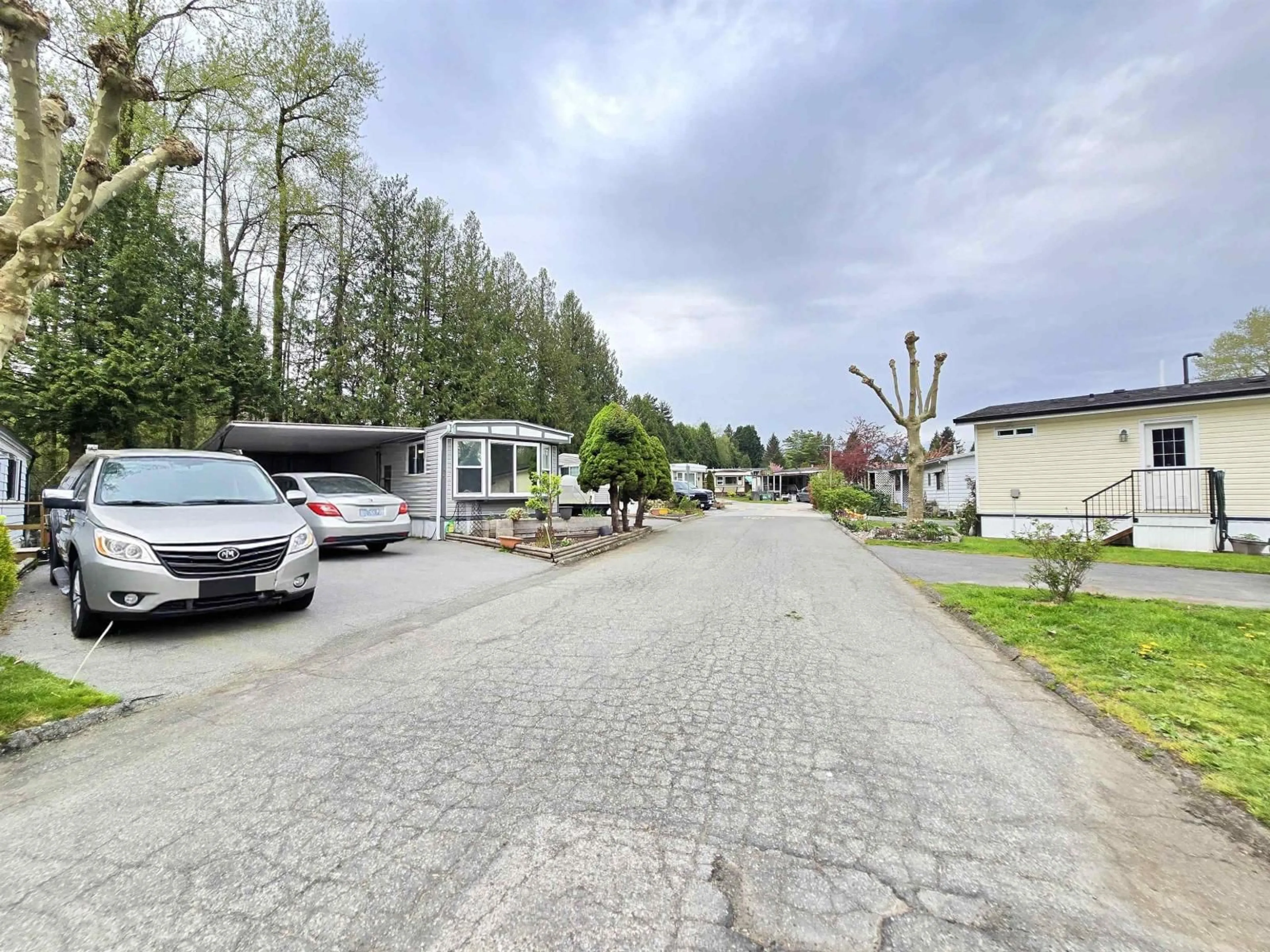 Unknown for 56 - 8220 KING GEORGE BOULEVARD, Surrey British Columbia V3W6E1