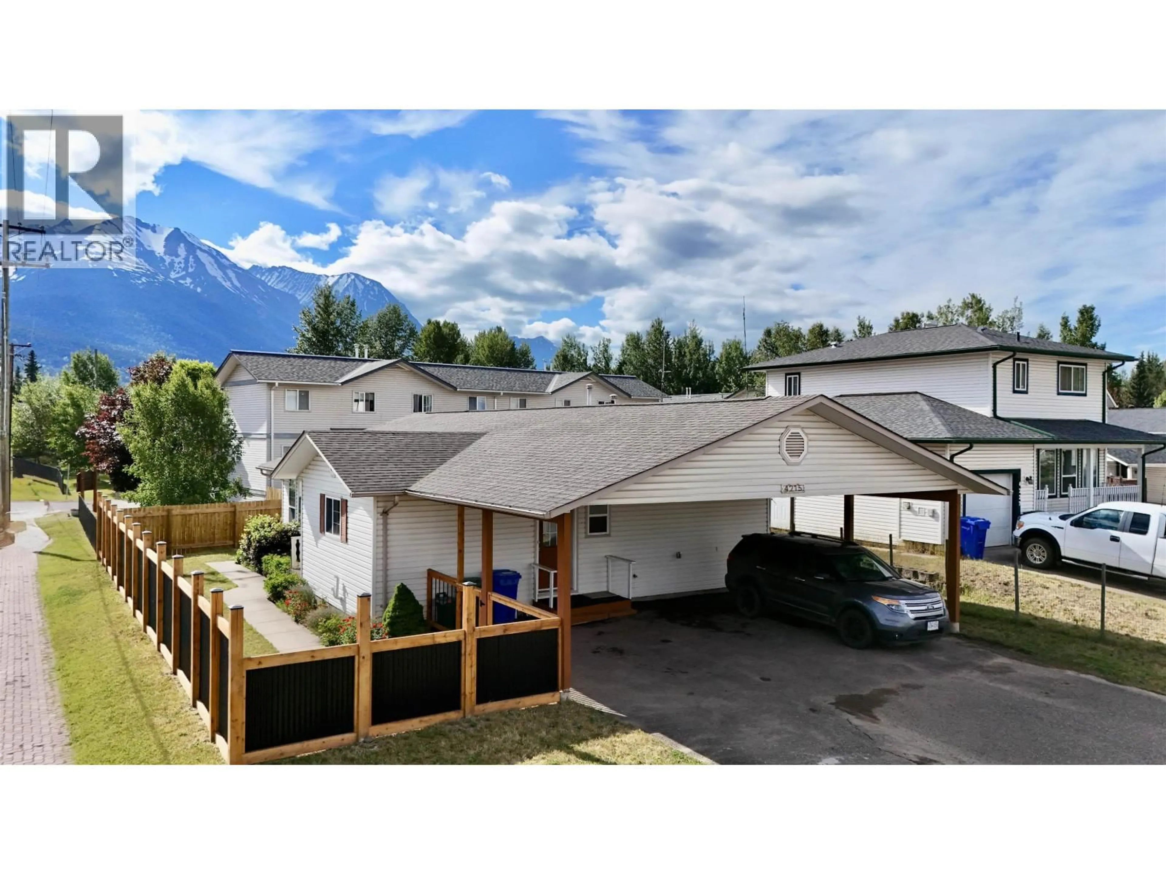 A pic from outside/outdoor area/front of a property/back of a property/a pic from drone, mountain view for 4215 MOUNTAINVIEW CRESCENT, Smithers British Columbia V0J2N0