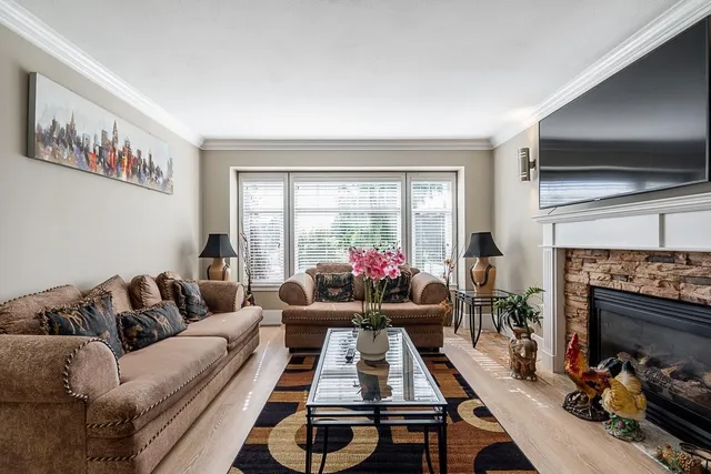 18656 64A AVENUE, Surrey 4