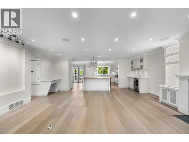 1660 CHARLAND AVENUE, Coquitlam 4