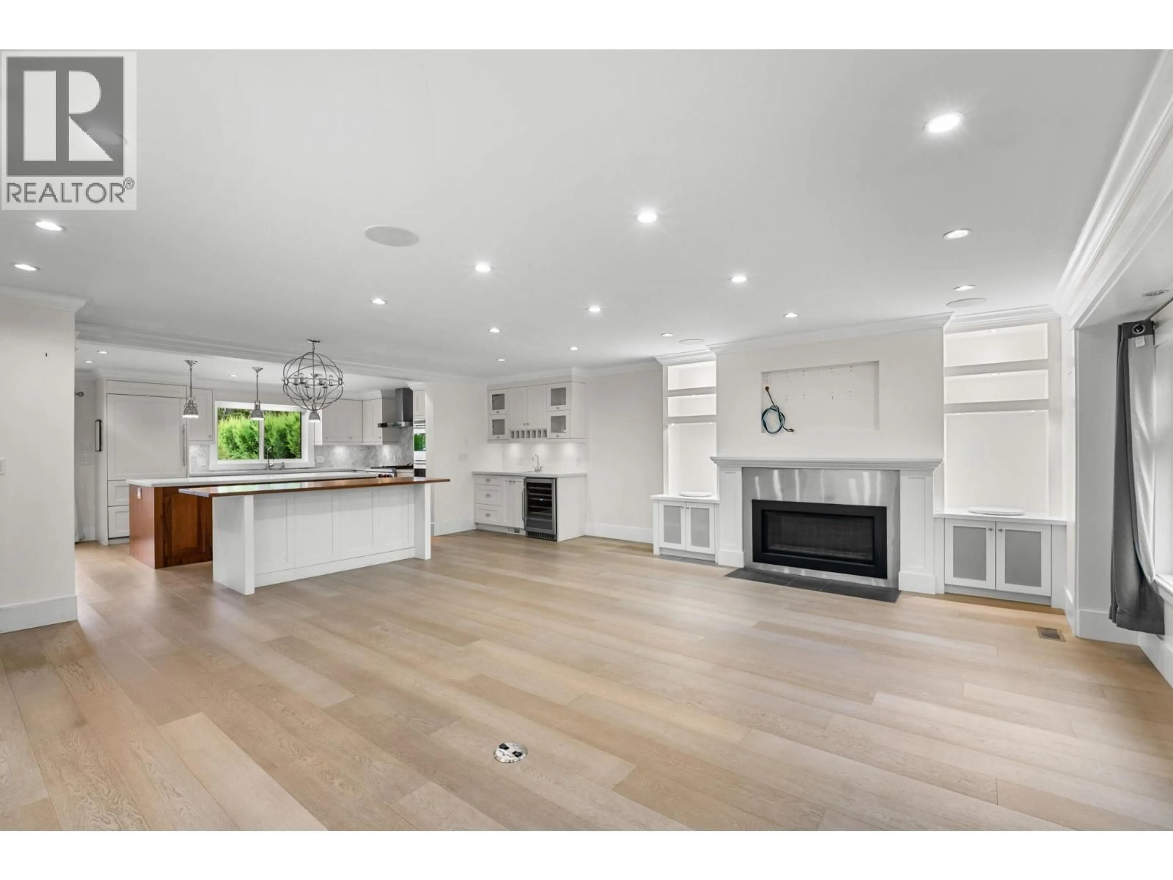 Open concept kitchen, unknown for 1660 CHARLAND AVENUE, Coquitlam British Columbia V3K3L7