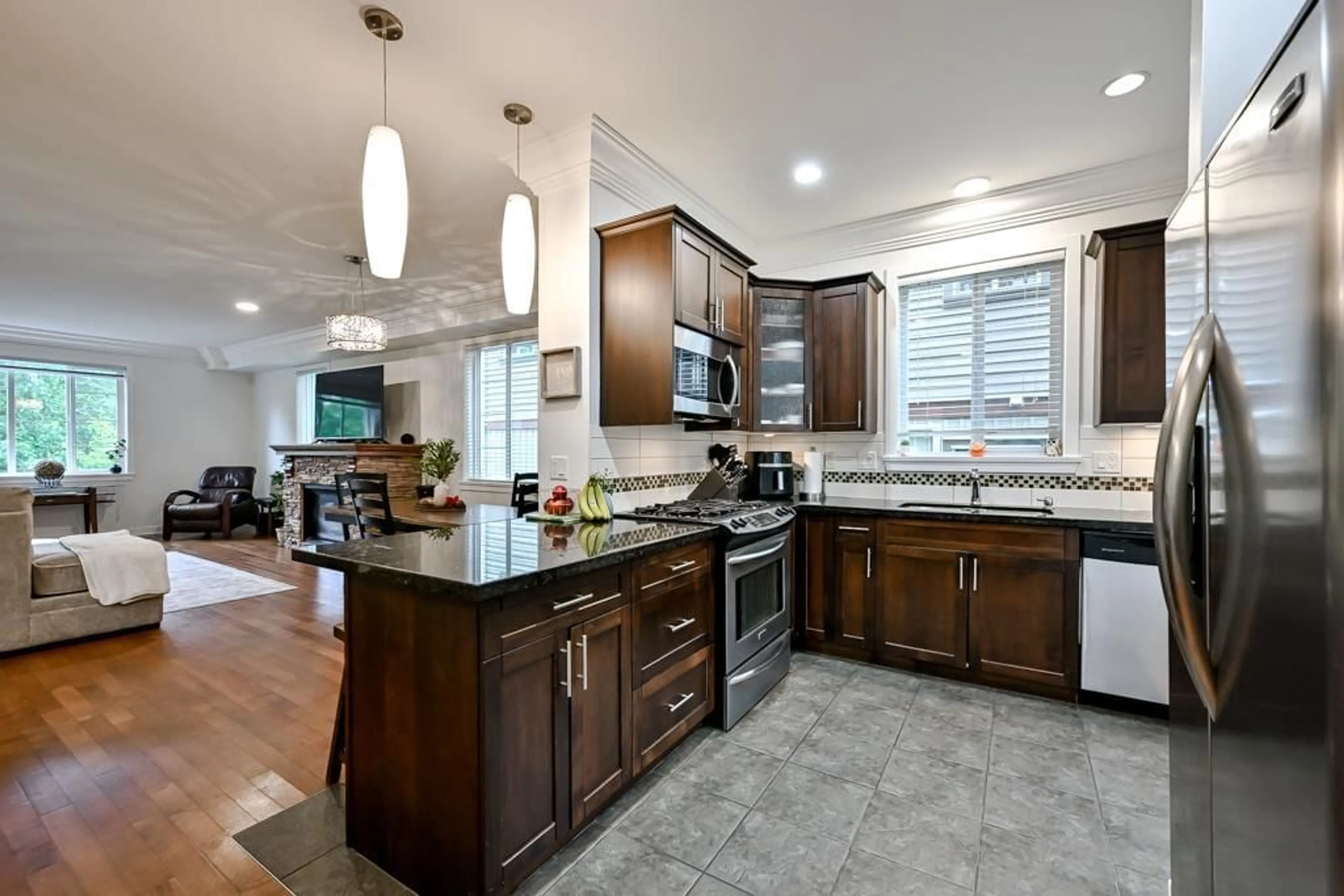 Open concept kitchen, ceramic/tile floor for 2 - 35626 MCKEE ROAD, Abbotsford British Columbia V3G2L6