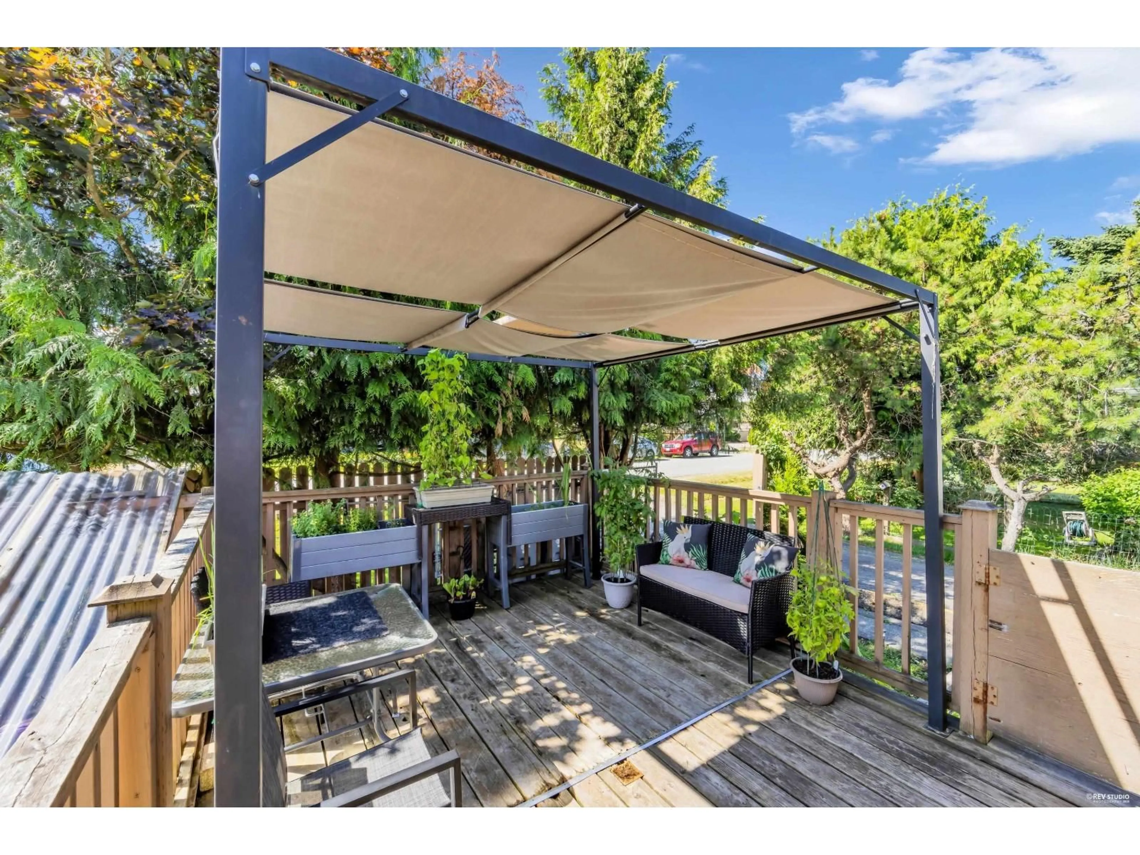 Patio, unknown for 12587 113 AVENUE, Surrey British Columbia V3V3M1