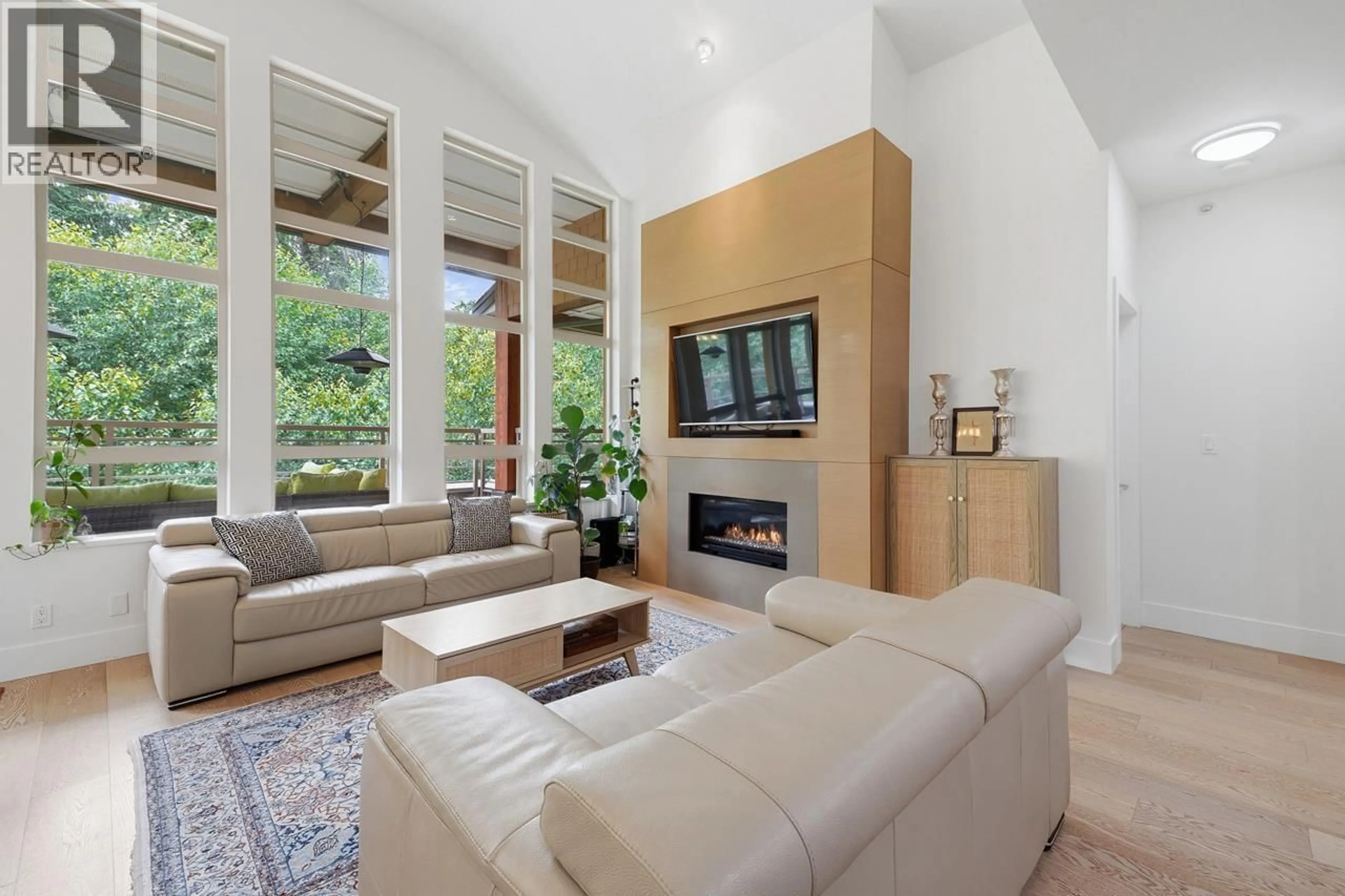 Living room with furniture, unknown for 506 - 3606 ALDERCREST DRIVE, North Vancouver British Columbia V7G0A3