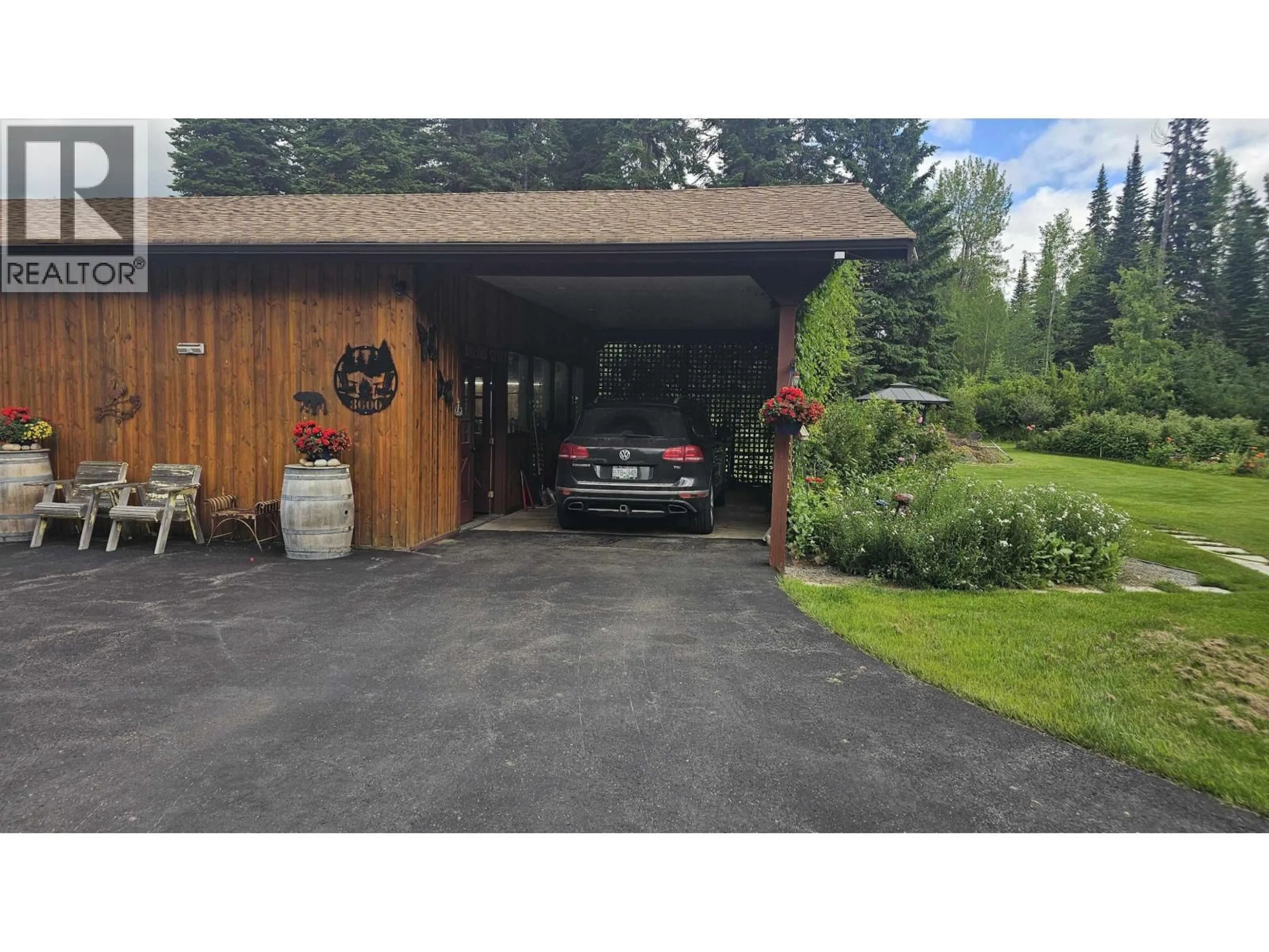 Indoor garage for 8600 SOLITUDE ROAD, Prince George British Columbia V2N2J1