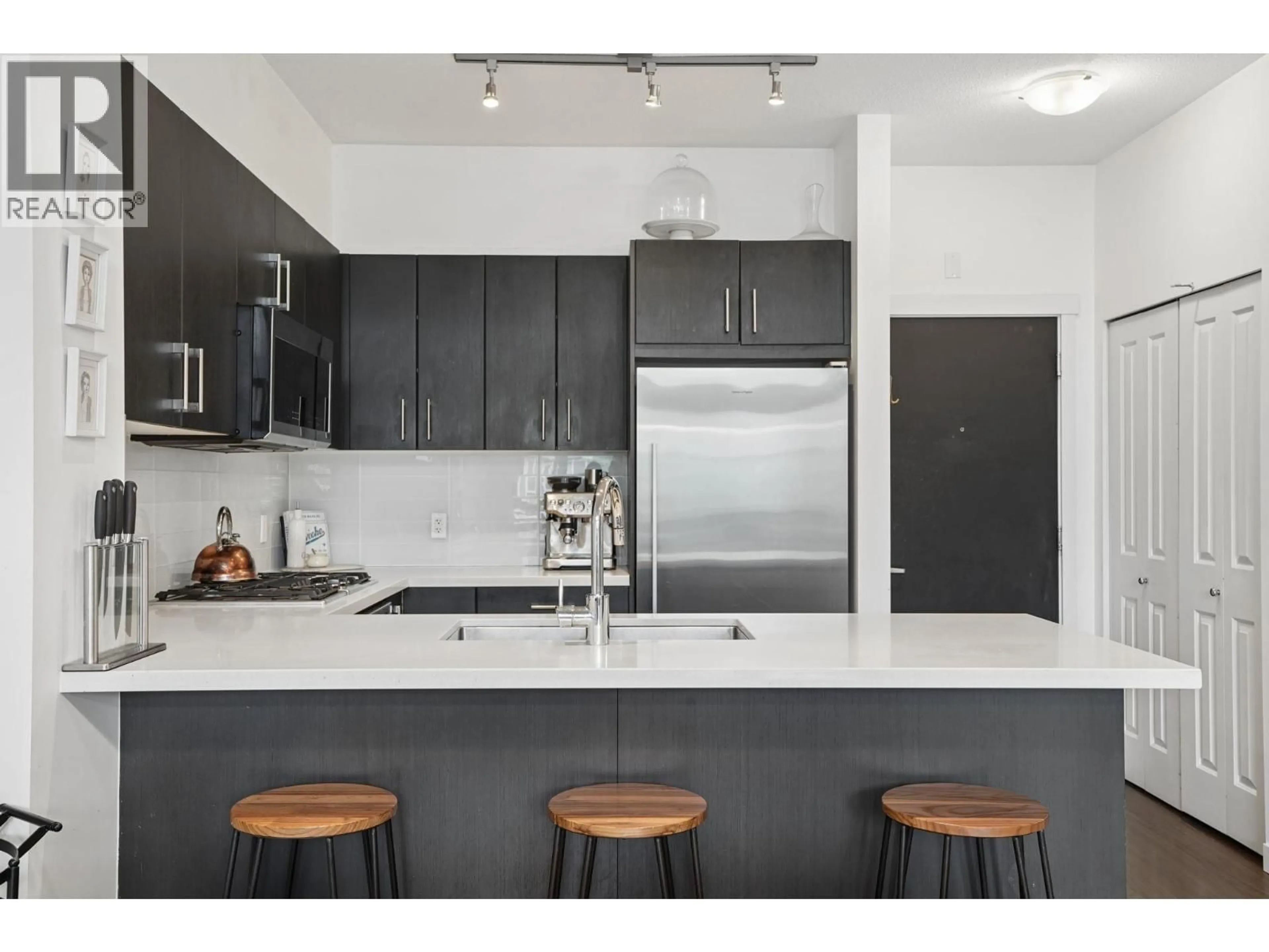 Unknown for 412 - 3163 RIVERWALK AVENUE, Vancouver British Columbia V5S0A8