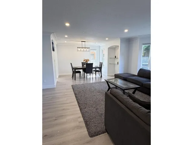 14343 17 AVENUE, Surrey 5