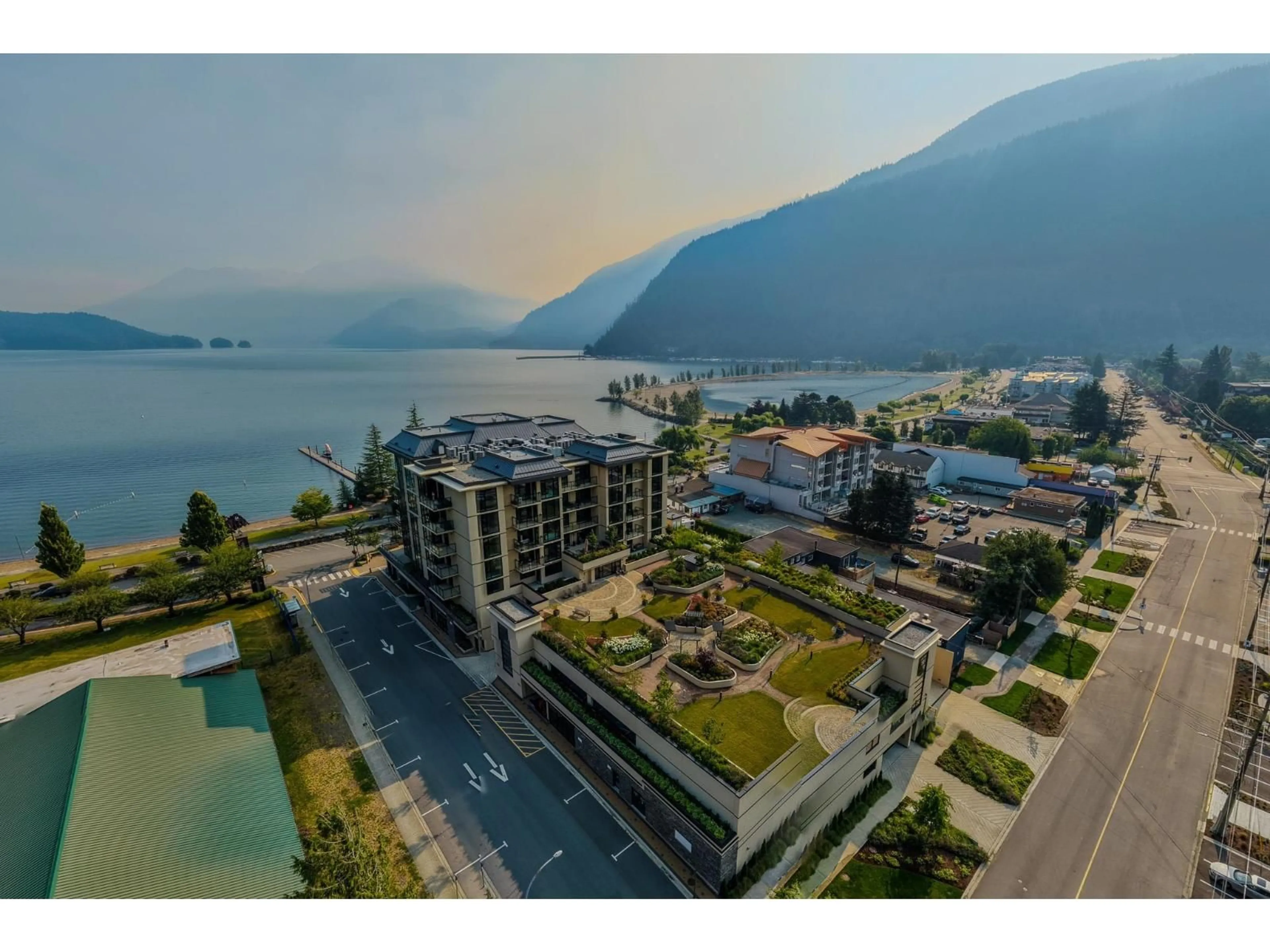 A pic from outside/outdoor area/front of a property/back of a property/a pic from drone, water/lake/river/ocean view for 702 - 120 ESPLANADE AVENUE, Harrison Hot Springs British Columbia V0M1K0