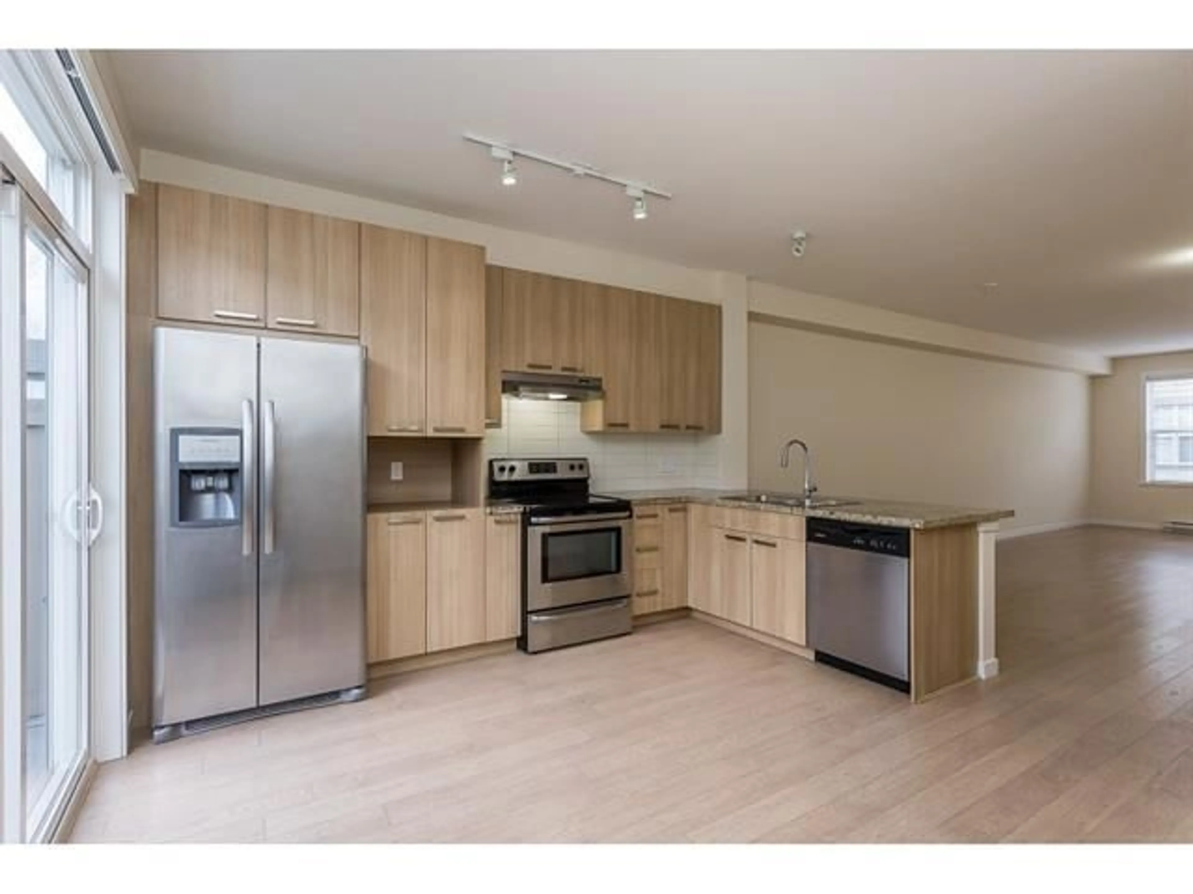 Standard kitchen, unknown for 46 - 14838 61 AVENUE, Surrey British Columbia V3S2P3