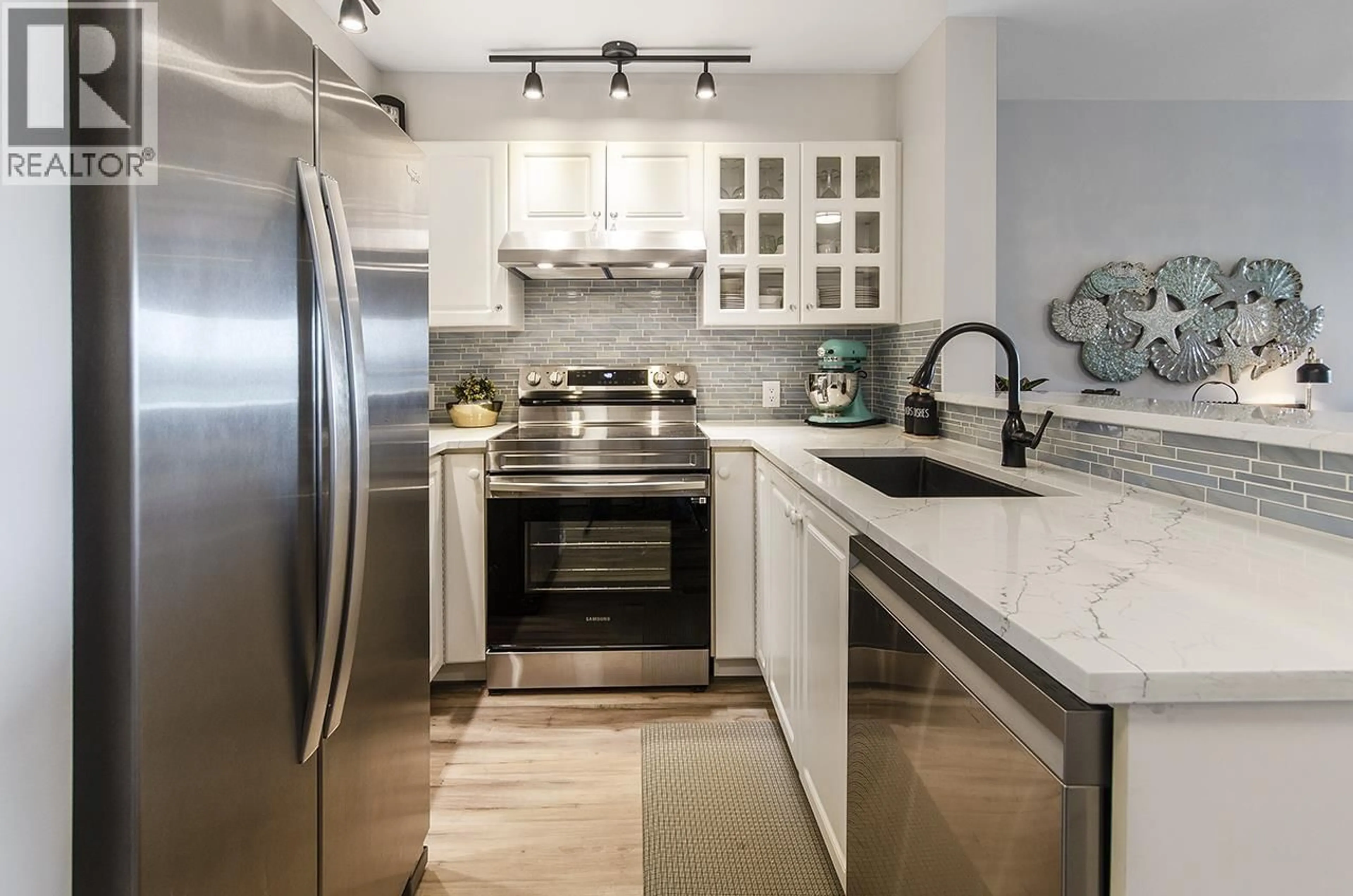 Unknown for 305 - 155 3RD STREET, North Vancouver British Columbia V7L1E5
