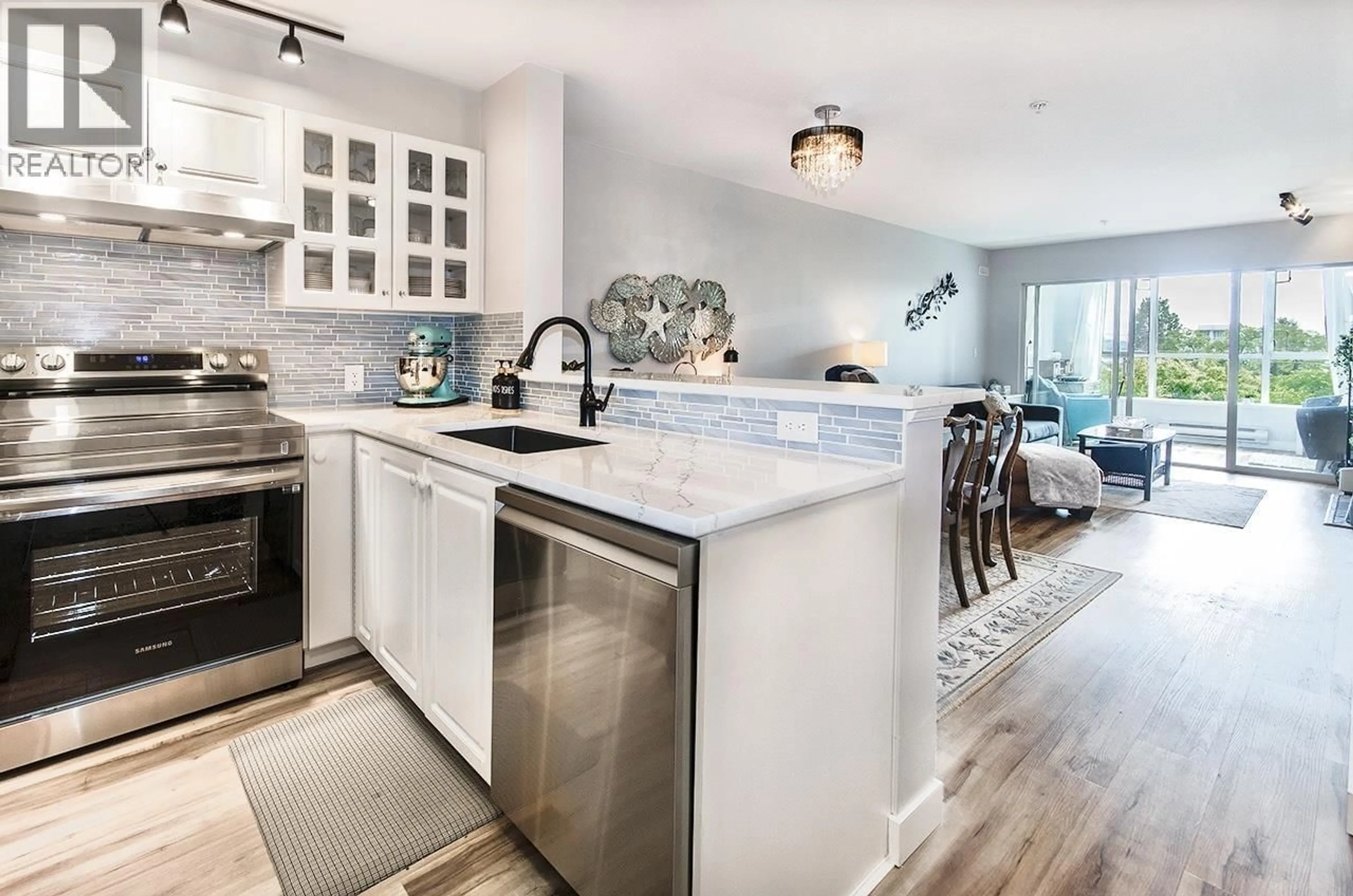 Open concept kitchen, ceramic/tile floor for 305 - 155 3RD STREET, North Vancouver British Columbia V7L1E5