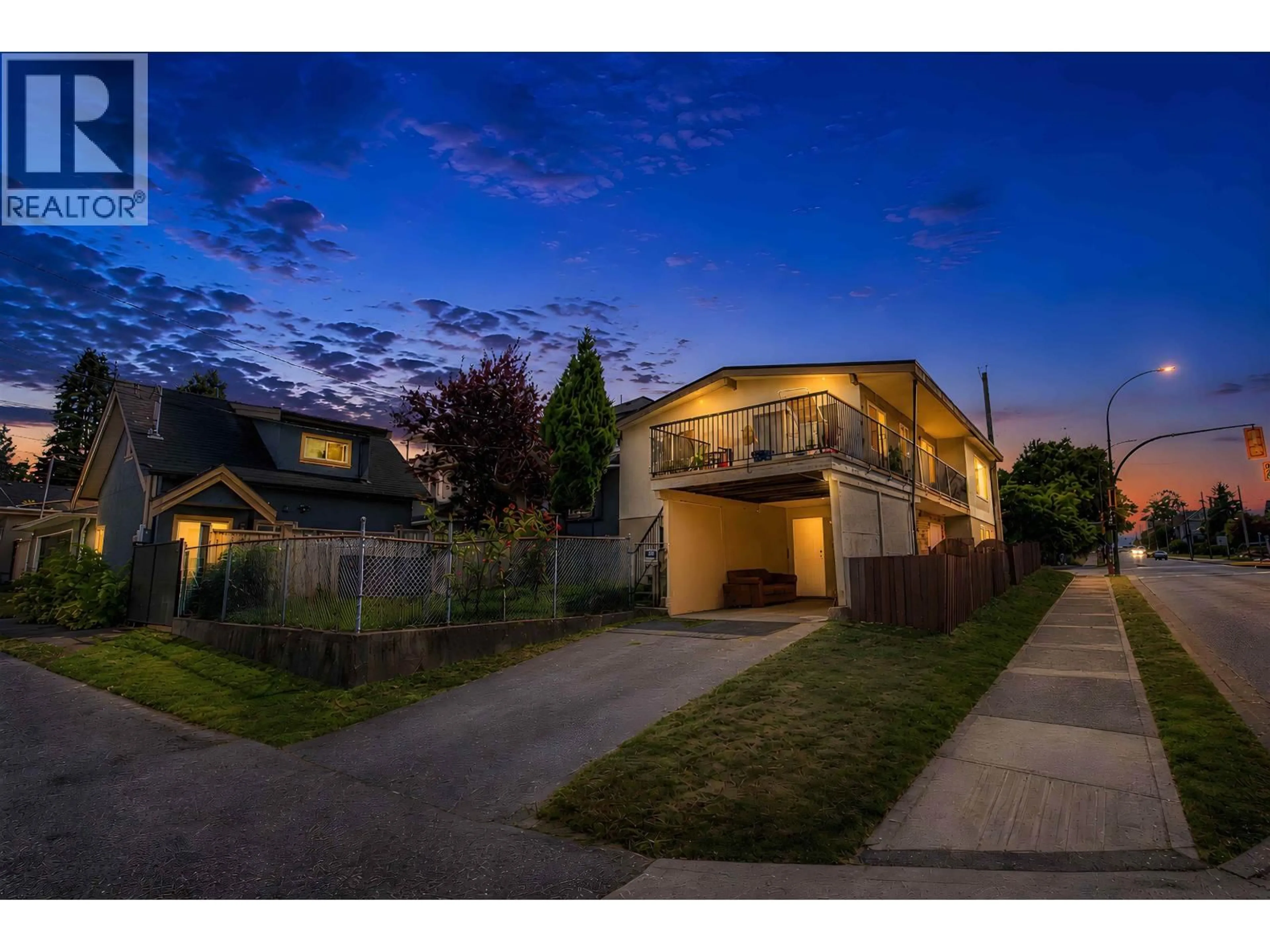 A pic from outside/outdoor area/front of a property/back of a property/a pic from drone, street for 1020 KING EDWARD AVENUE, Vancouver British Columbia V5V2E9