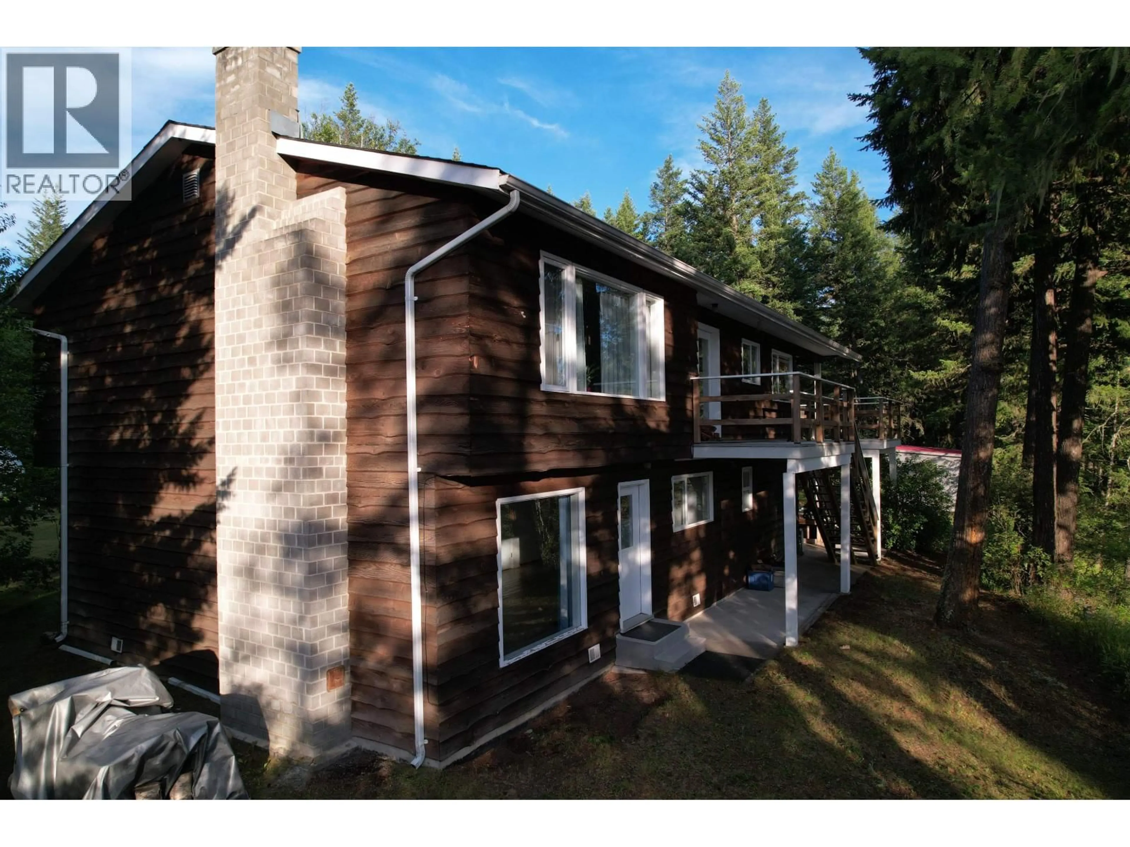 Home with vinyl exterior material, unknown for 2400 ARNOLDUS ROAD, Quesnel British Columbia V2J6L2