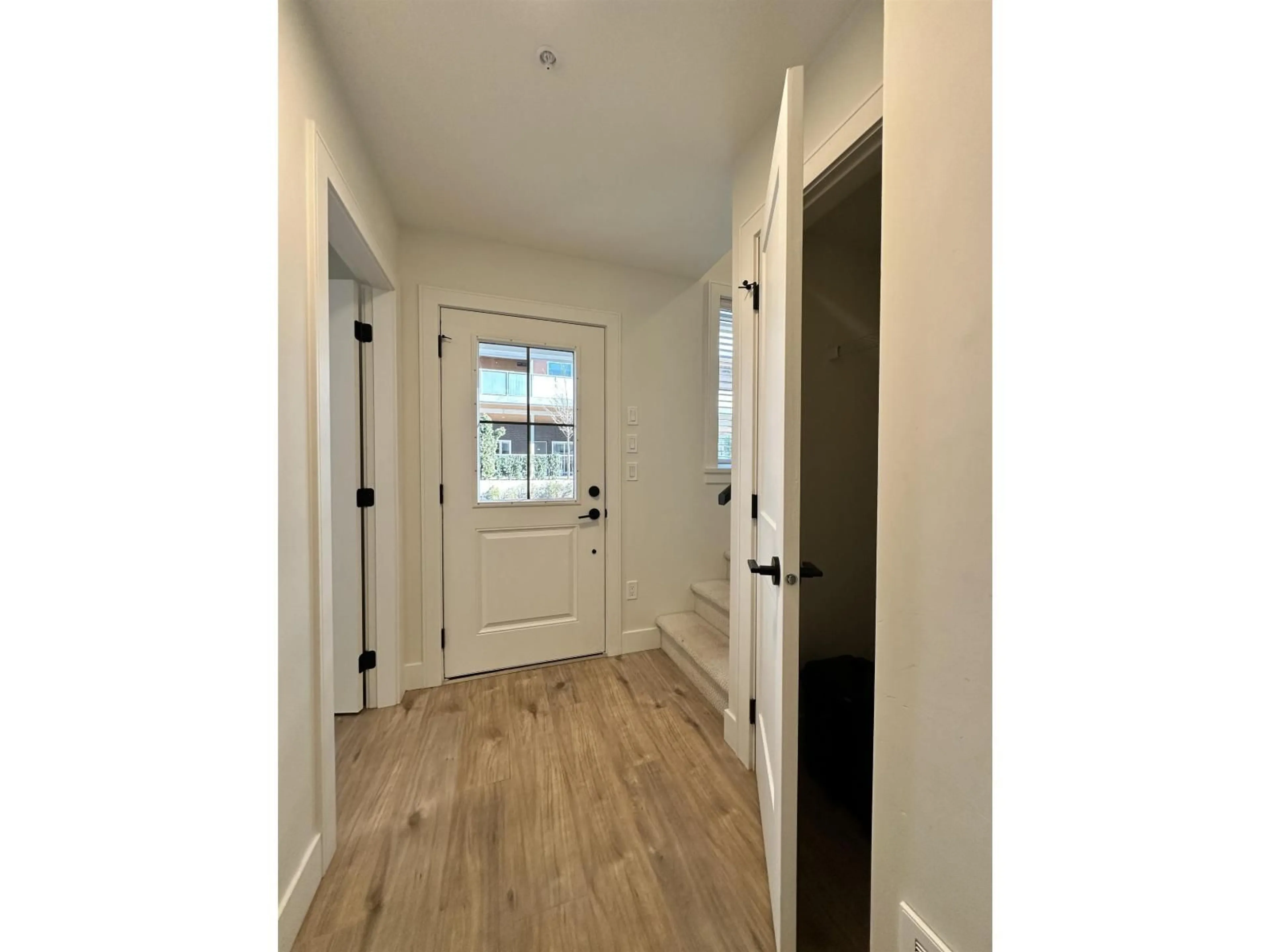 Indoor entryway for 12 - 20189 84 AVENUE, Langley British Columbia V2Y3P7