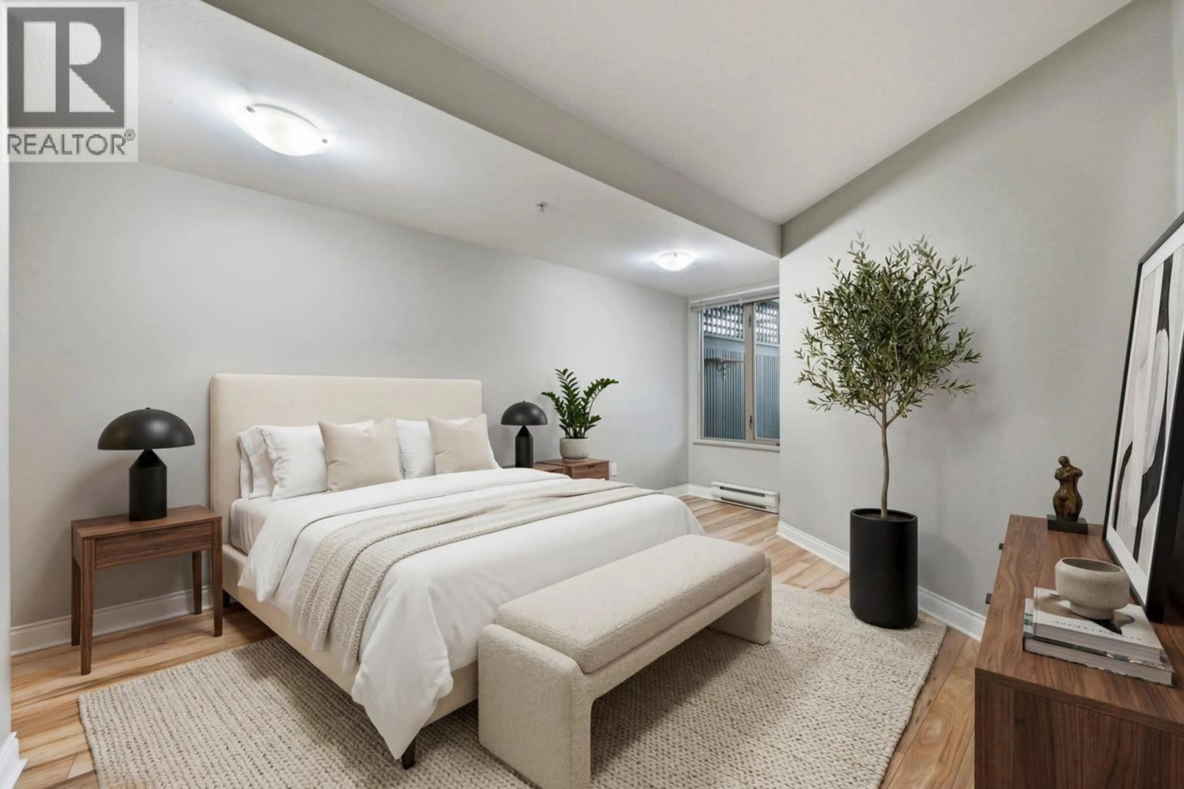 Bedroom with bed, unknown for 209 - 688 16TH AVENUE, Vancouver British Columbia V5T2V4