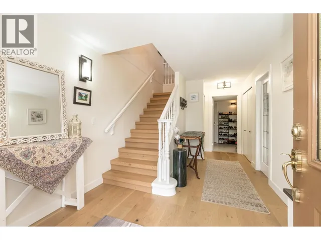 2635 PANORAMA DRIVE, Coquitlam 2