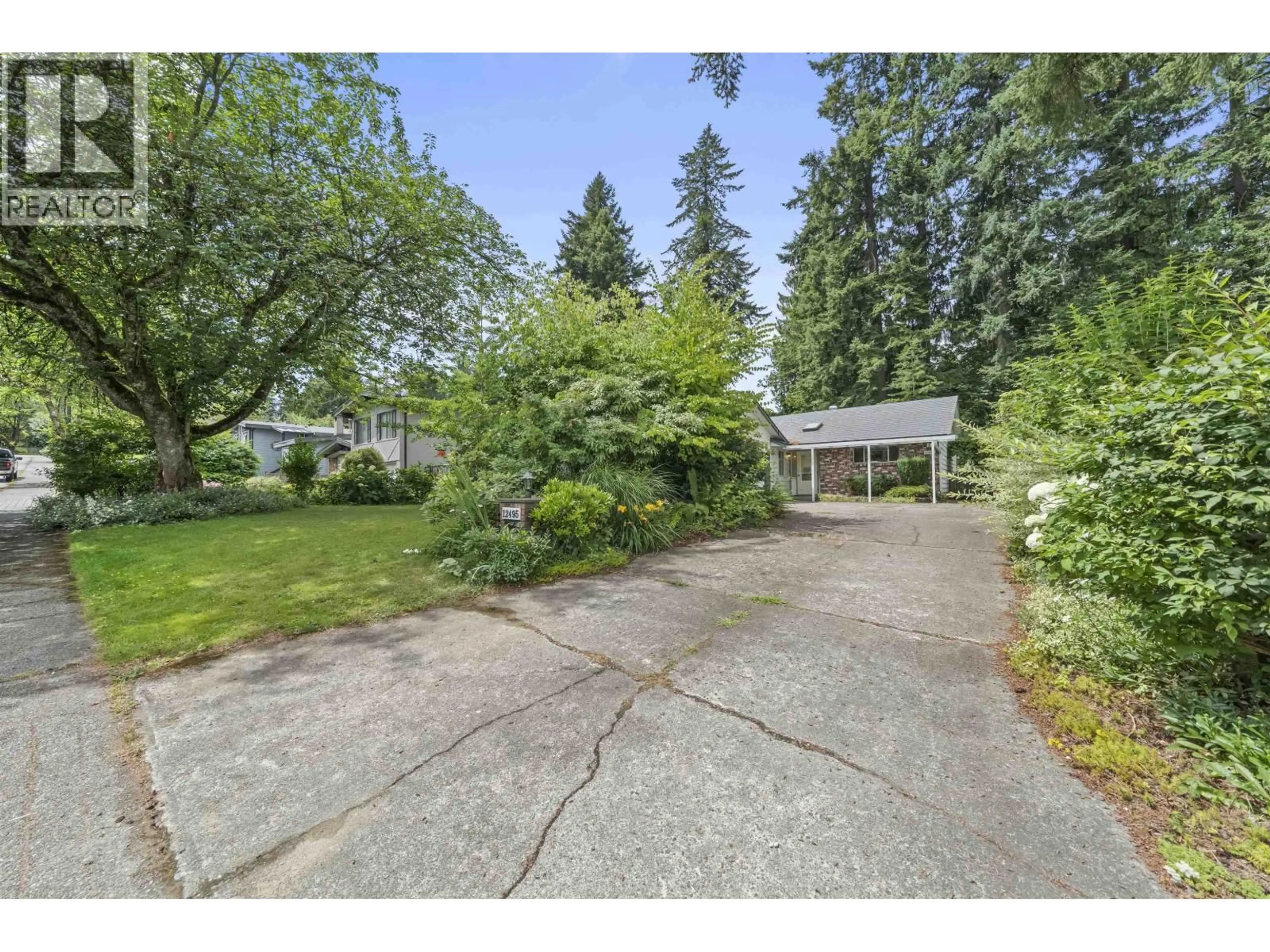 A pic from outside/outdoor area/front of a property/back of a property/a pic from drone, street for 12495 CARLTON STREET, Maple Ridge British Columbia V4R2H9