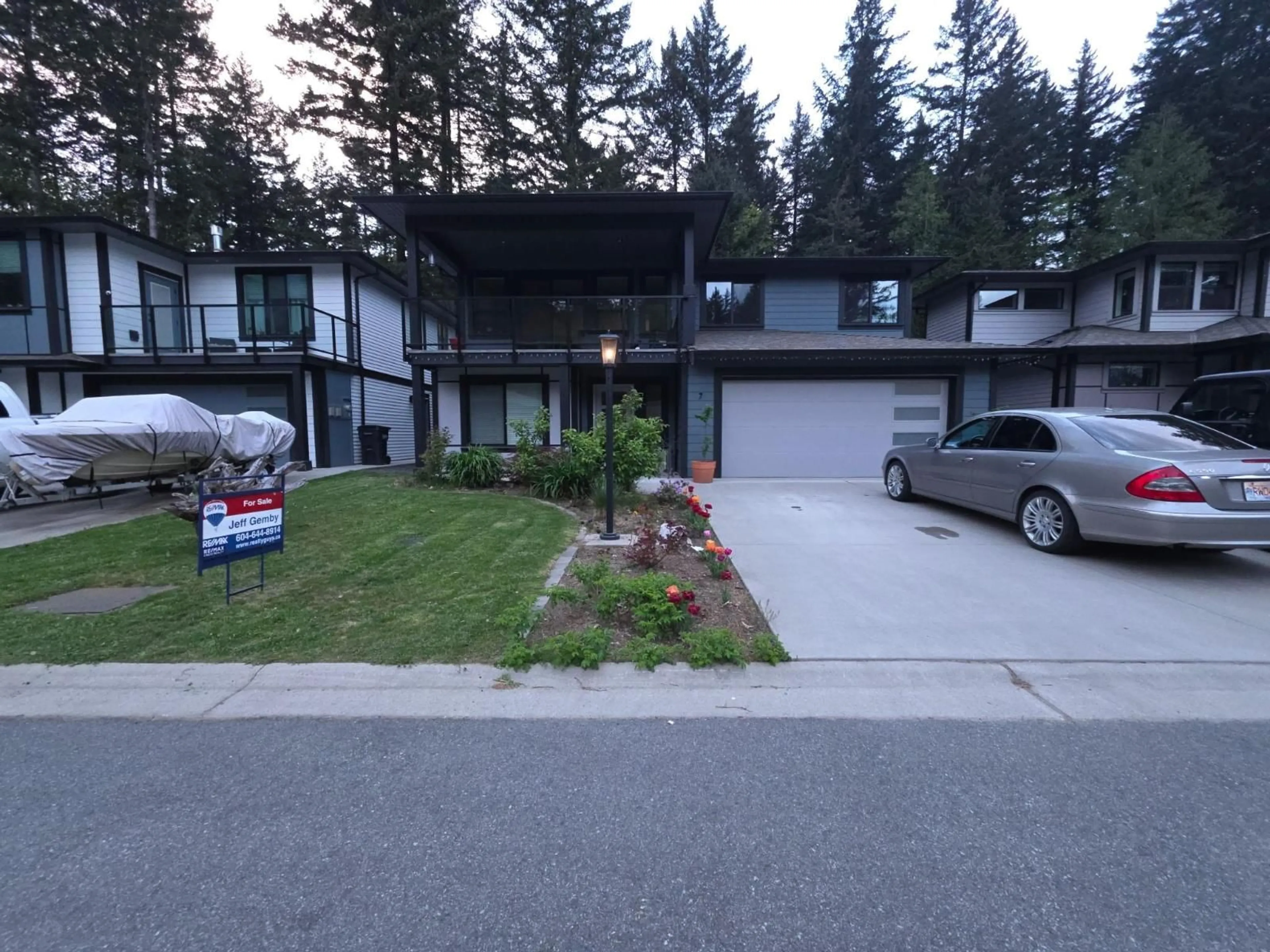 A pic from outside/outdoor area/front of a property/back of a property/a pic from drone, street for 7 - 21196 KETTLE VALLEY ROAD, Hope British Columbia V0X1L1