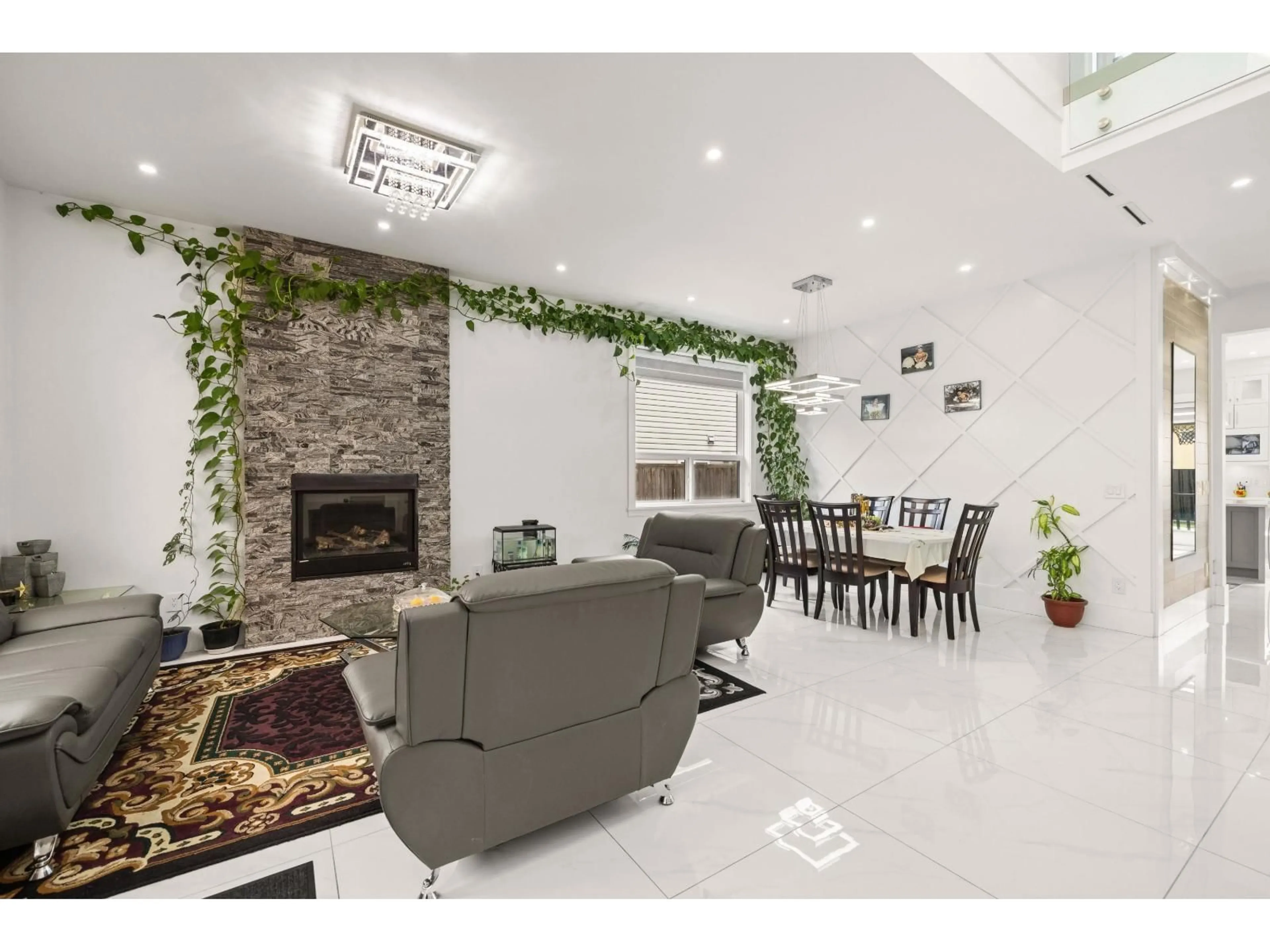 Unknown for 13306 90 AVENUE, Surrey British Columbia V3V1C1