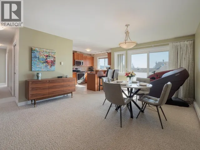 5878 MEDUSA STREET, Sechelt 5