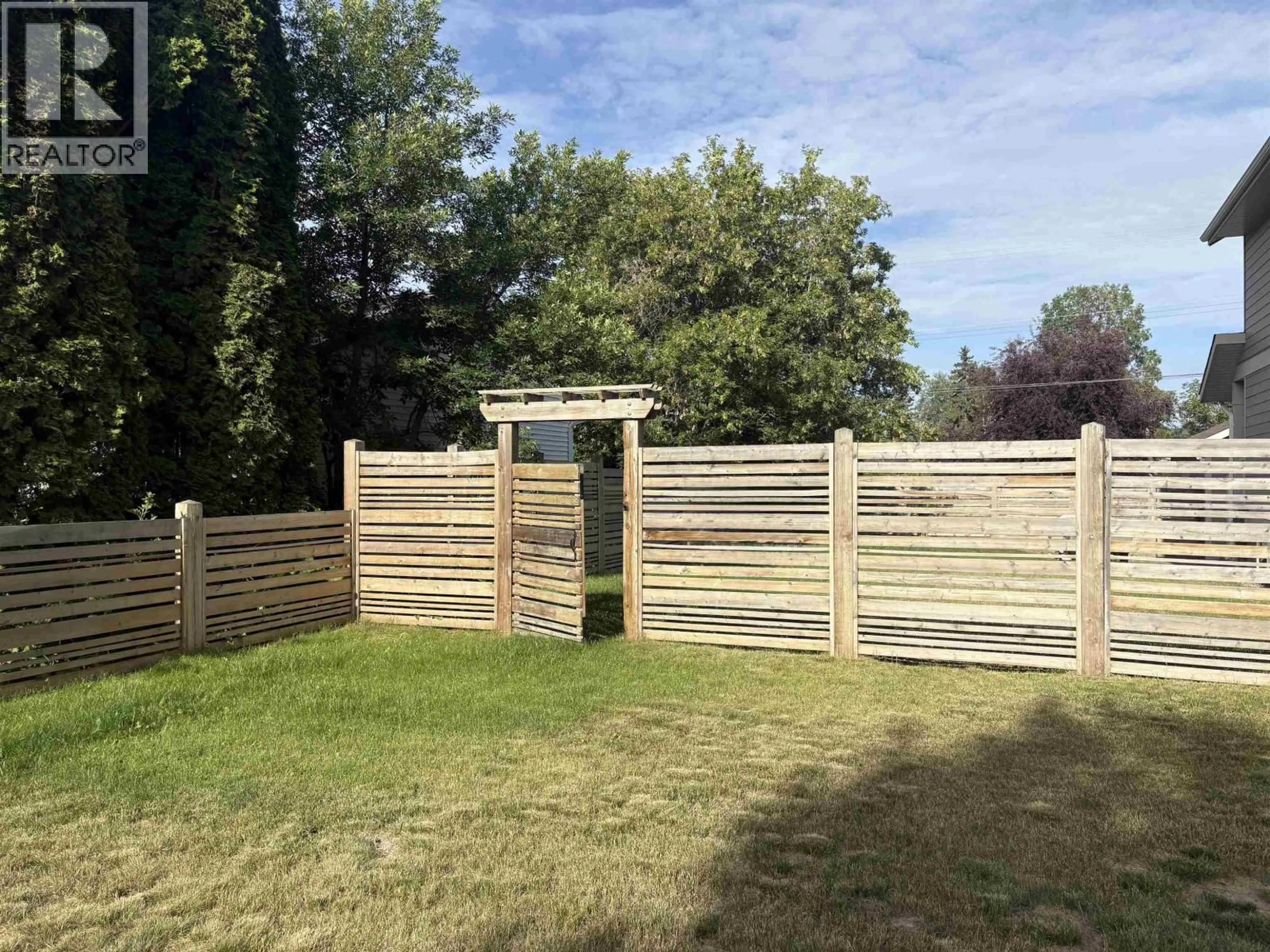 A pic from outside/outdoor area/front of a property/back of a property/a pic from drone, unknown for 977 ALWARD STREET, Prince George British Columbia V2M2E8